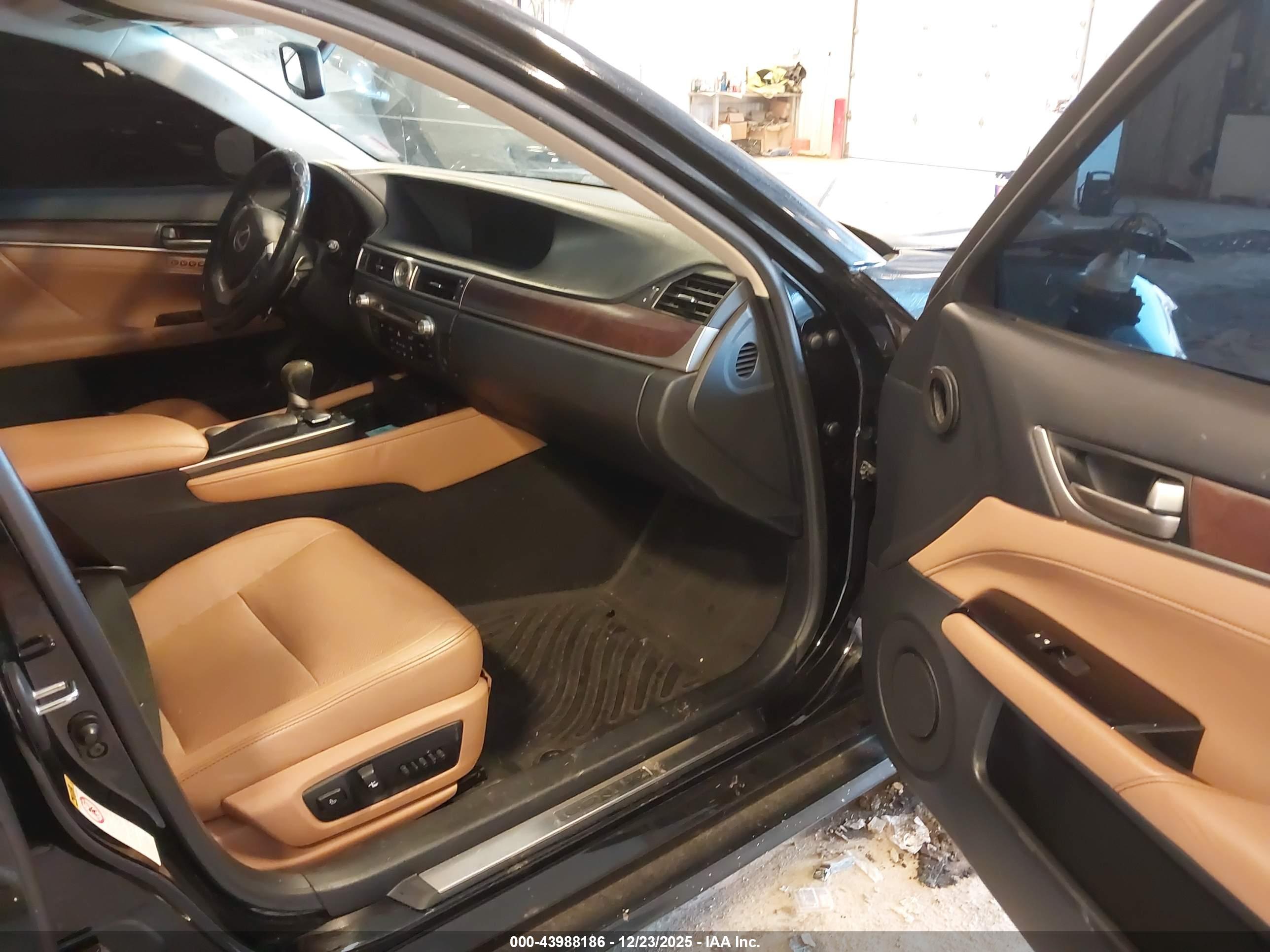 LEXUS GS image 5