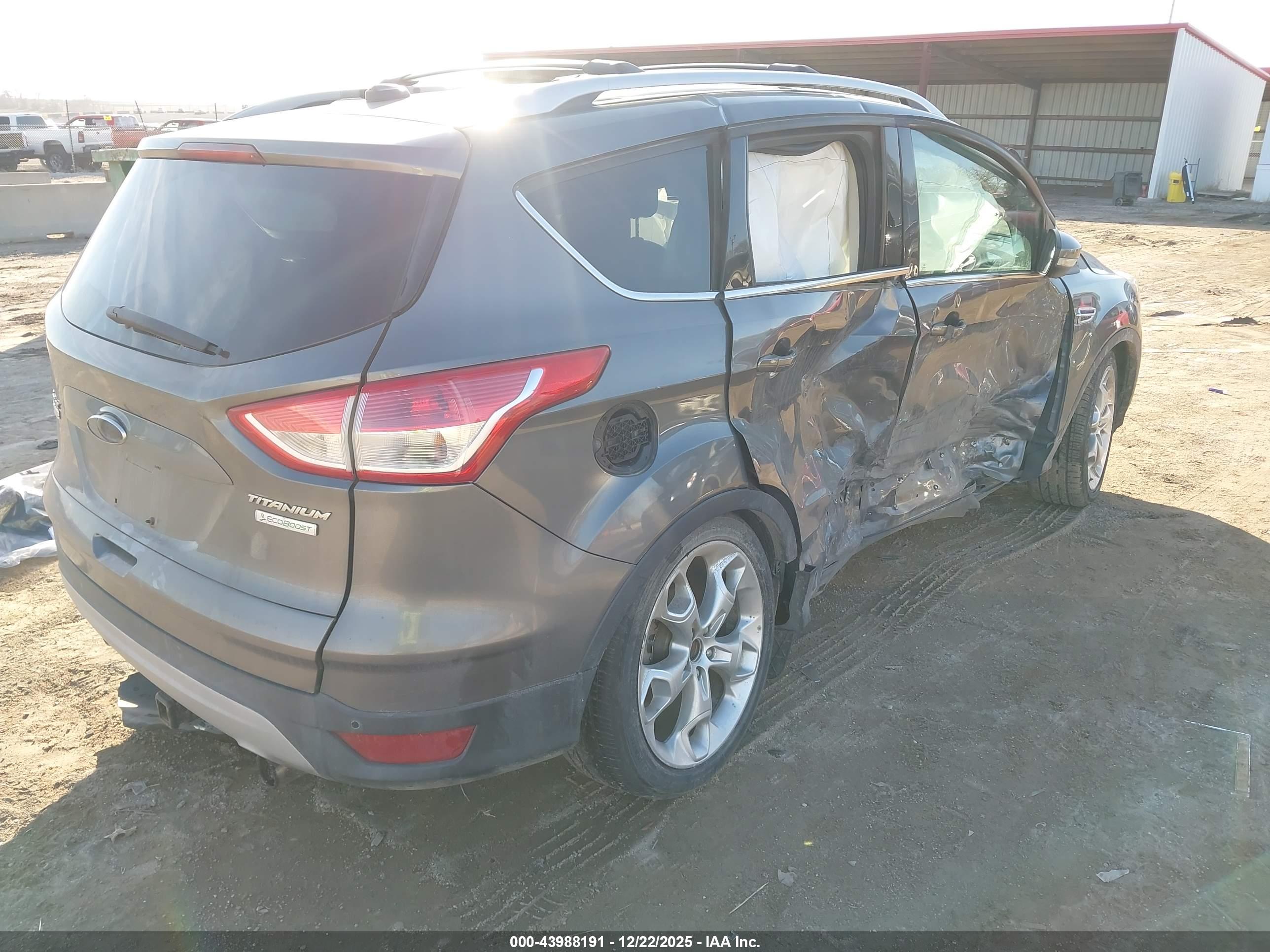 FORD ESCAPE image 4