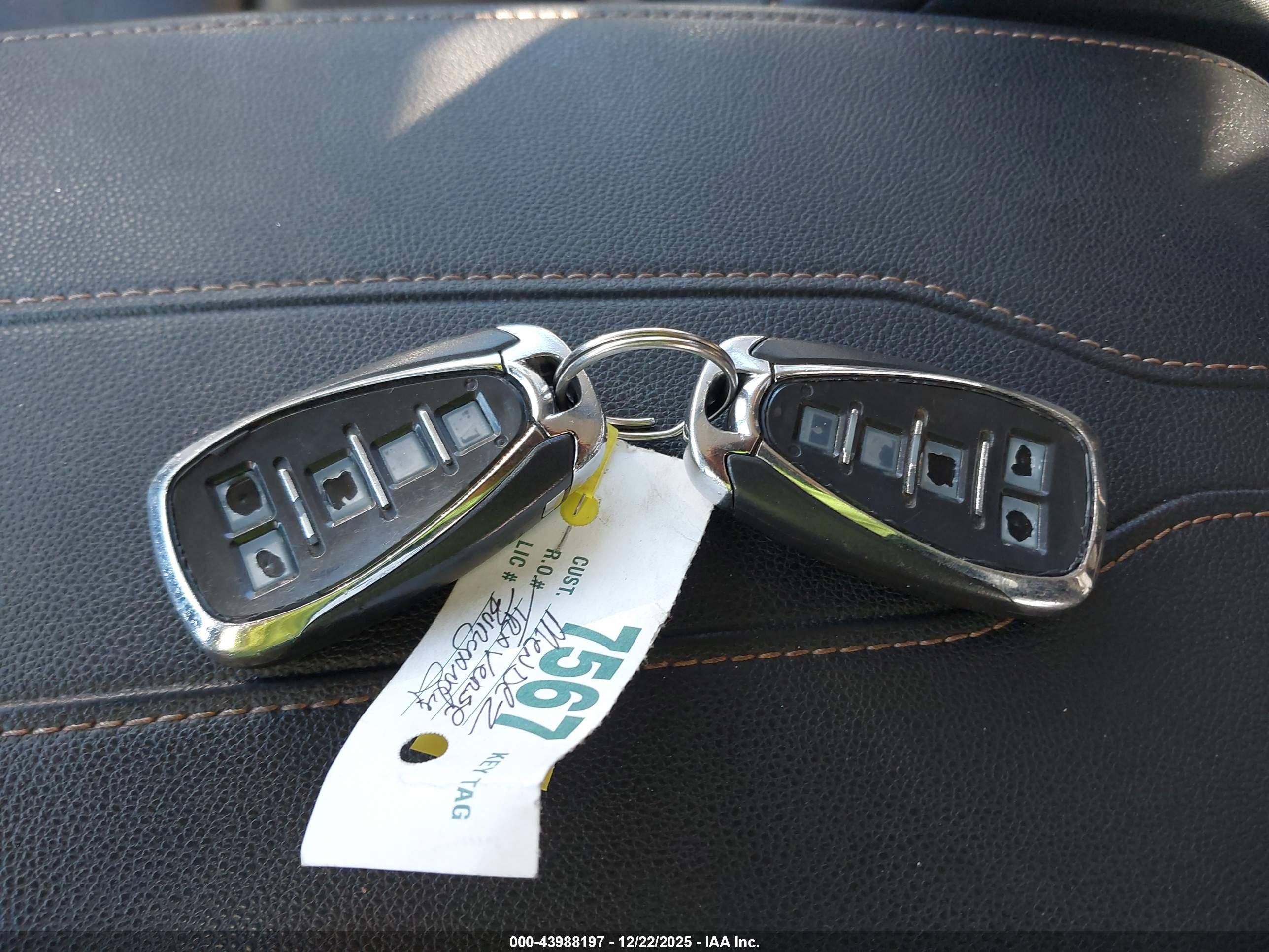 CHEVROLET TRAVERSE image 11