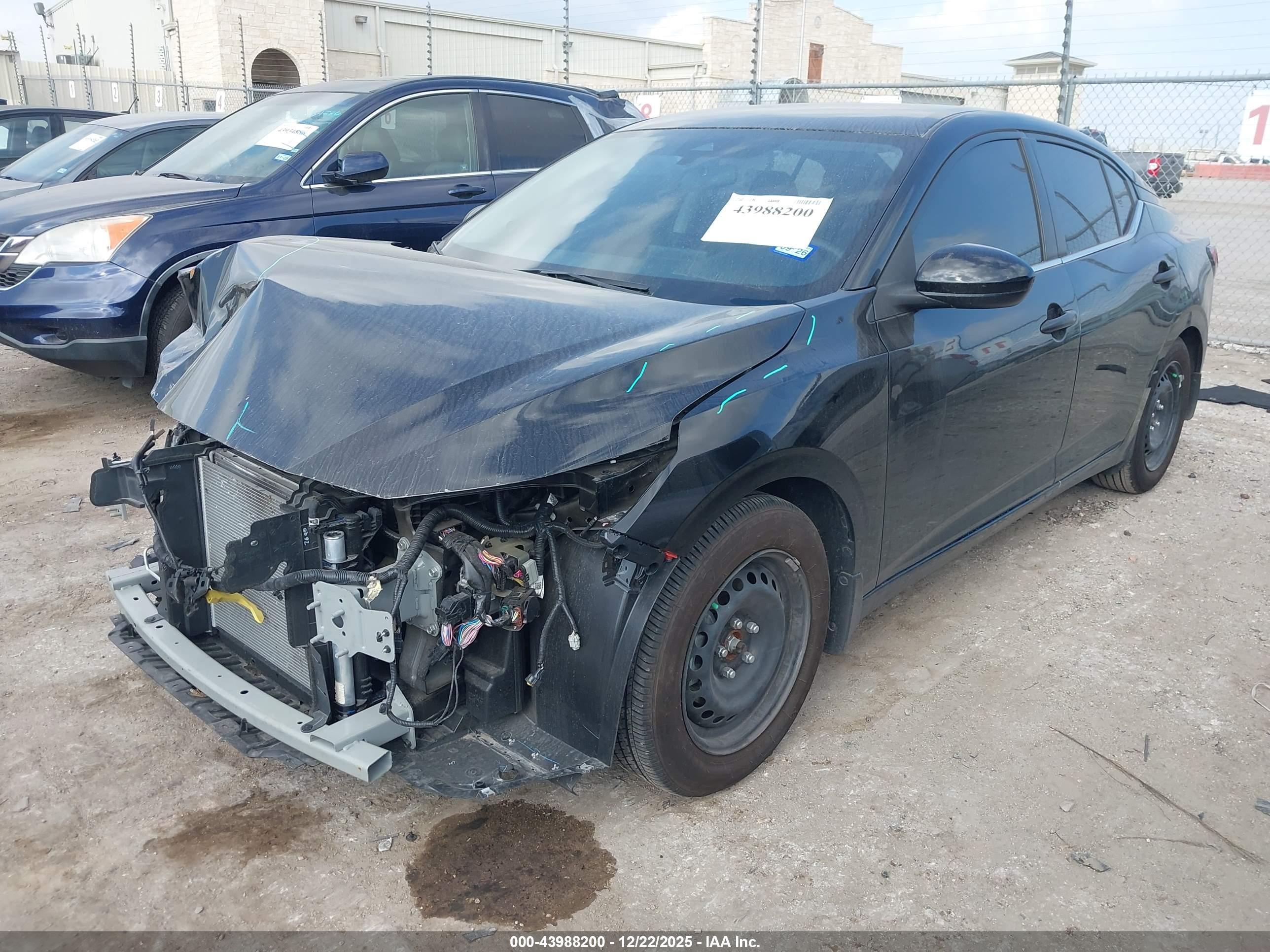 NISSAN SENTRA image 2