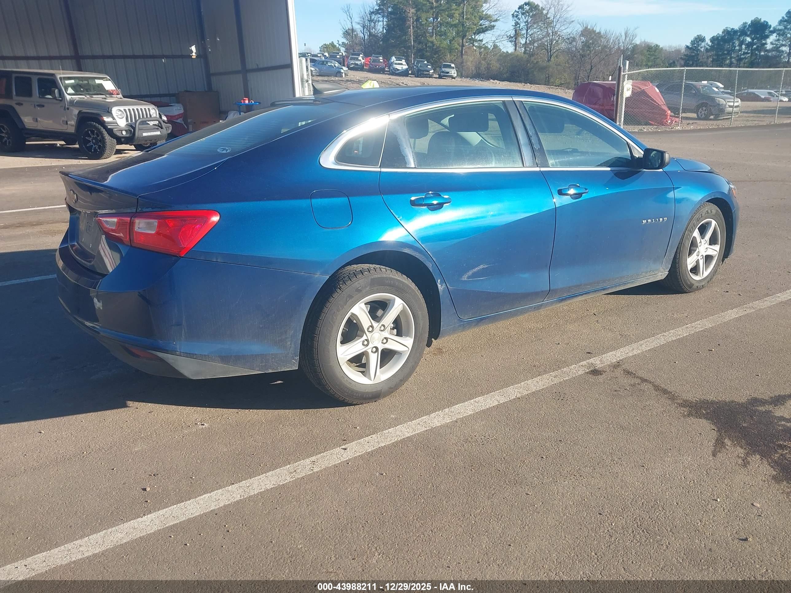 CHEVROLET MALIBU image 4