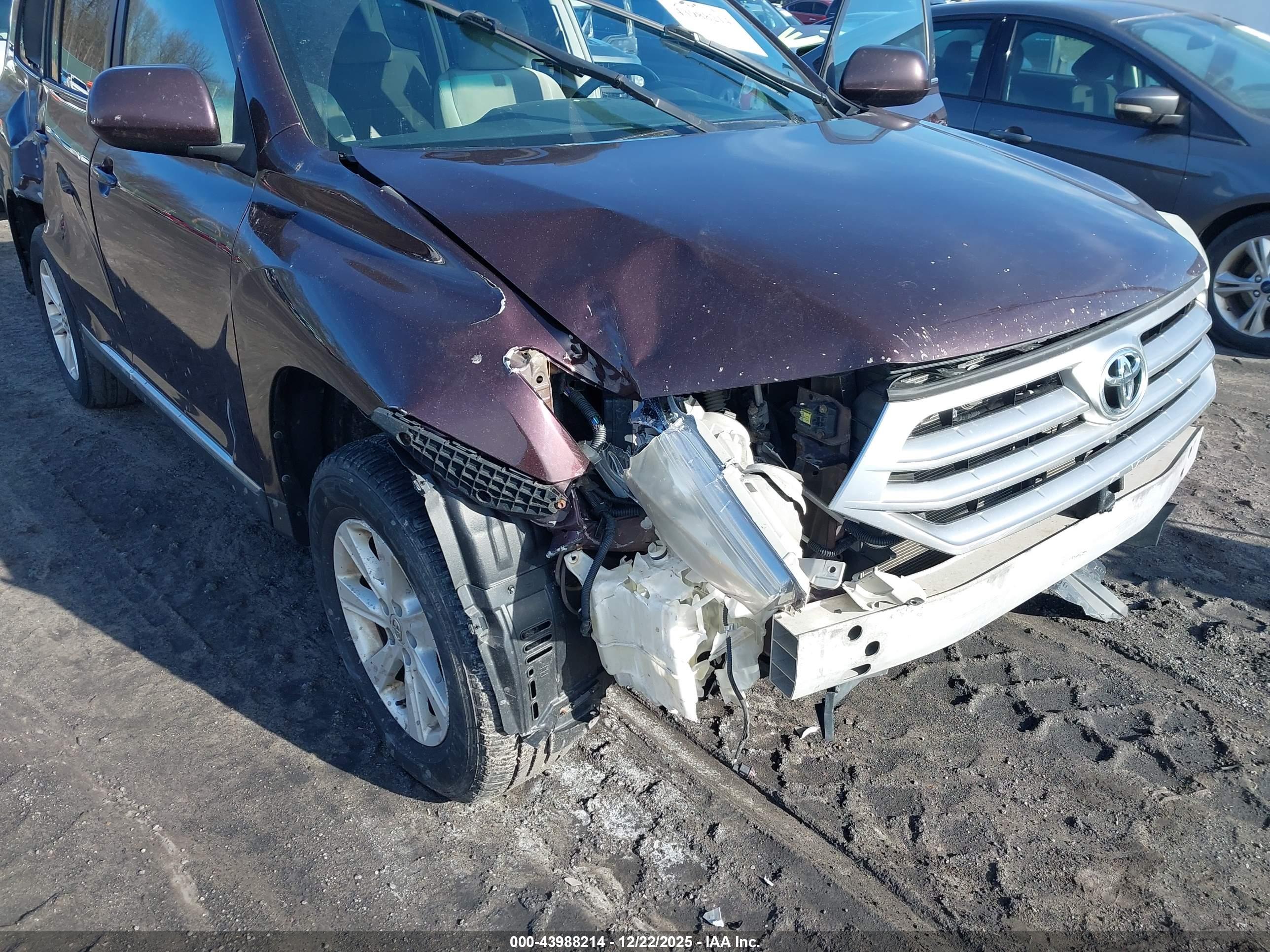 TOYOTA HIGHLANDER image 6