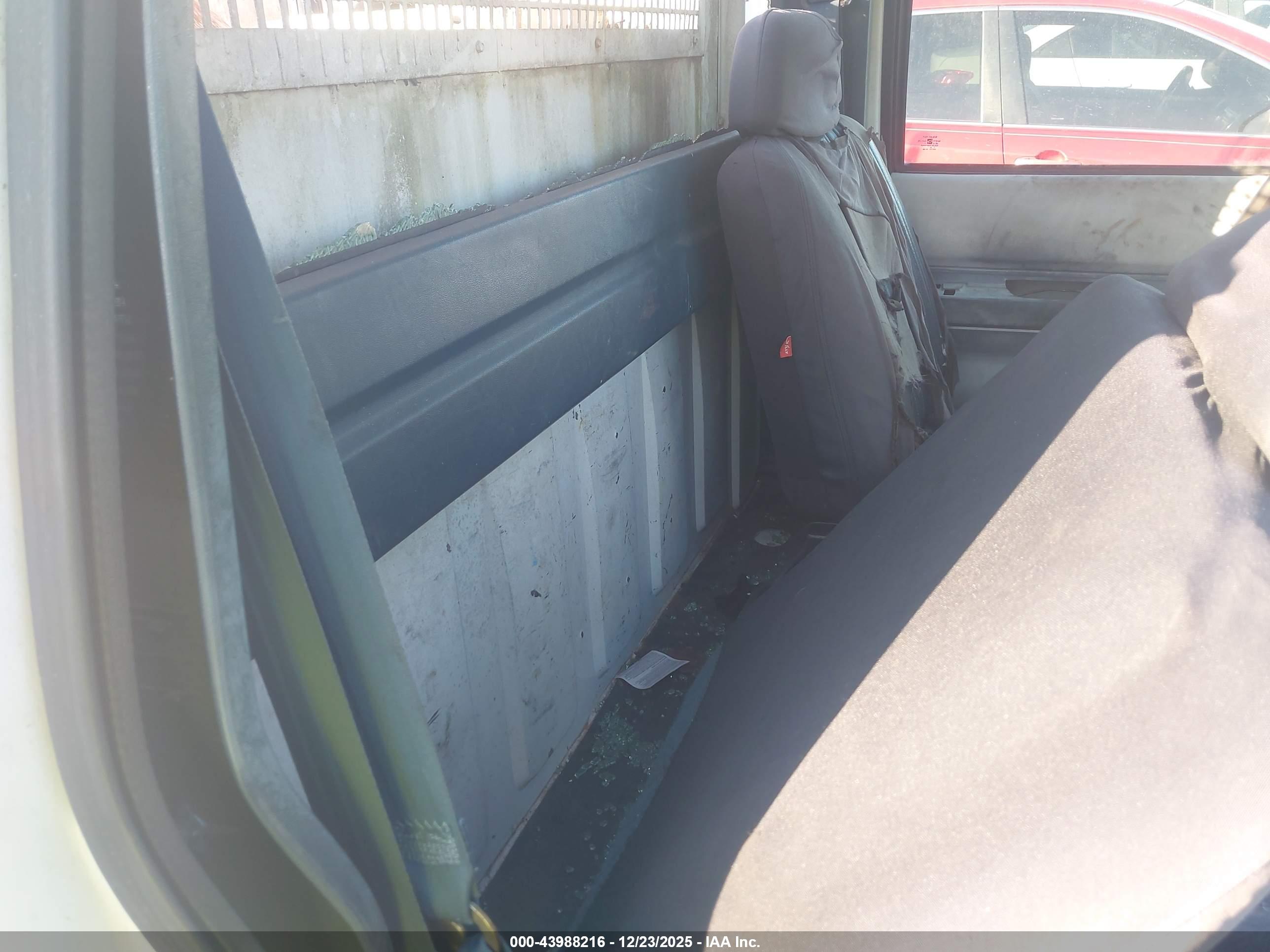 CHEVROLET GMT-400 image 8