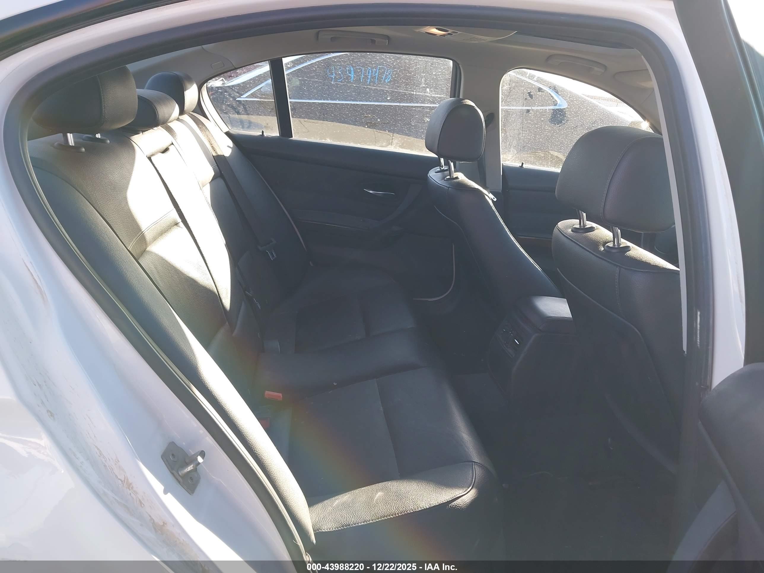 BMW 328I image 8