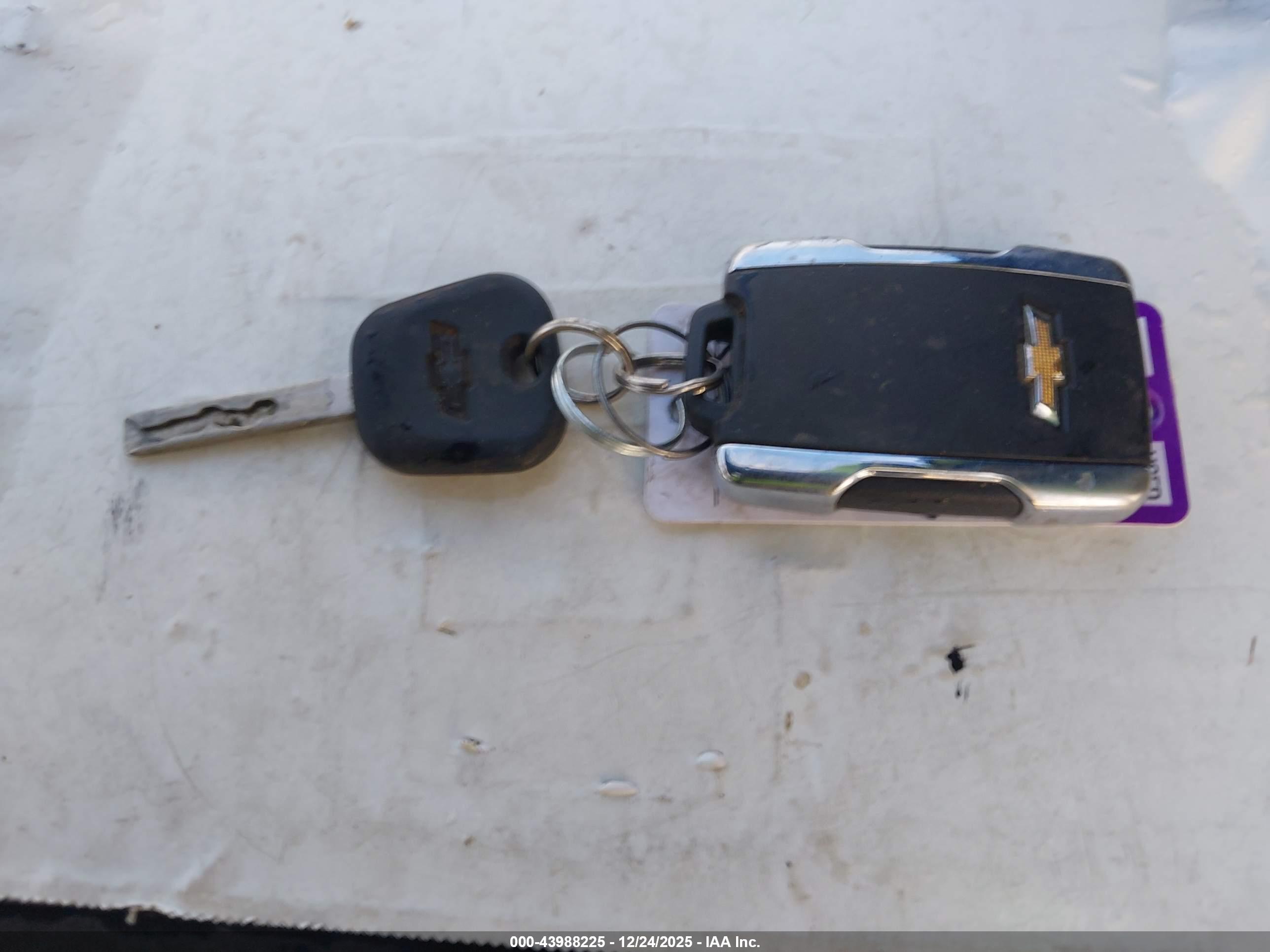 CHEVROLET COLORADO image 11