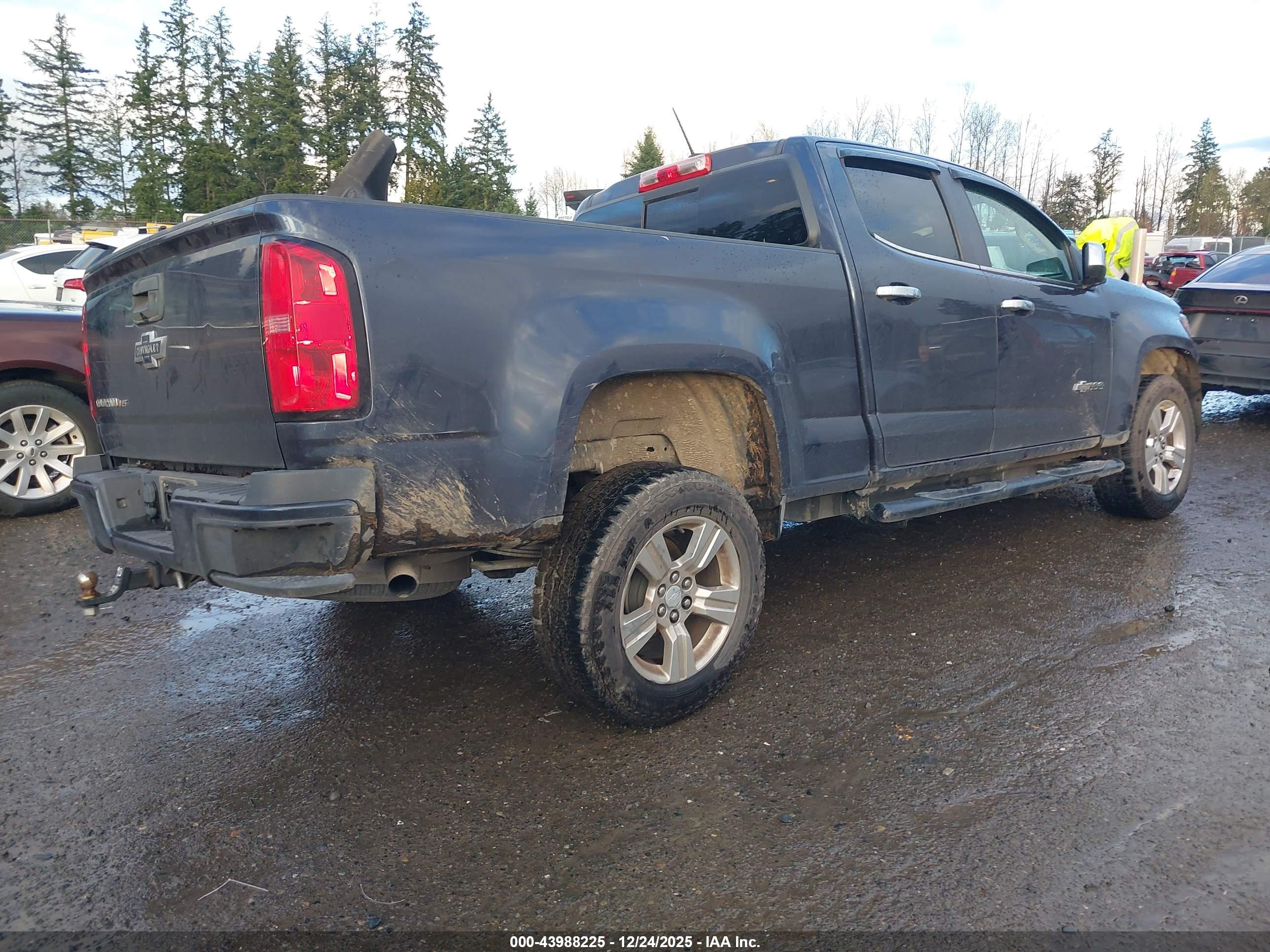 CHEVROLET COLORADO image 4