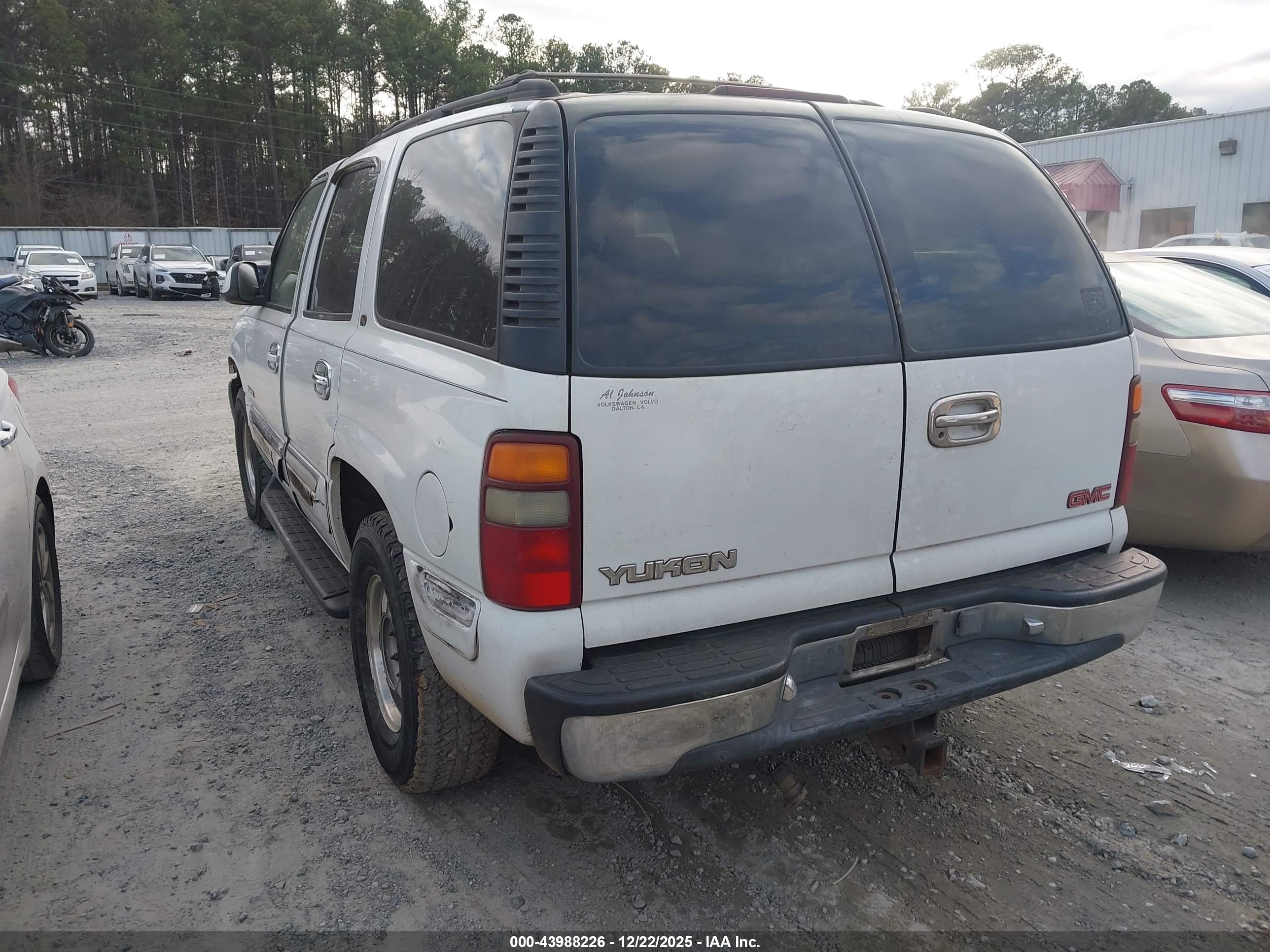 GMC YUKON image 3