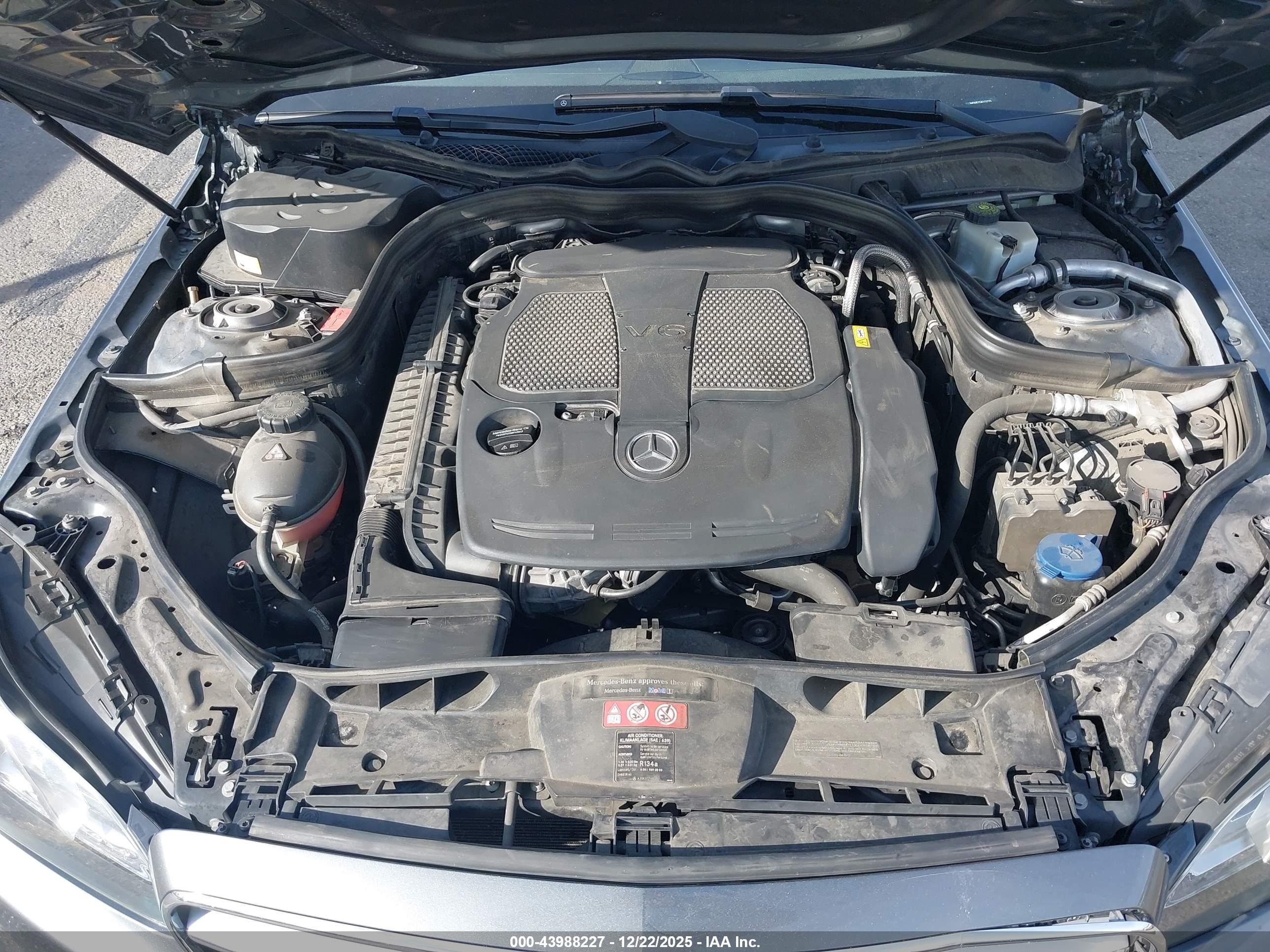 MERCEDES-BENZ E image 10