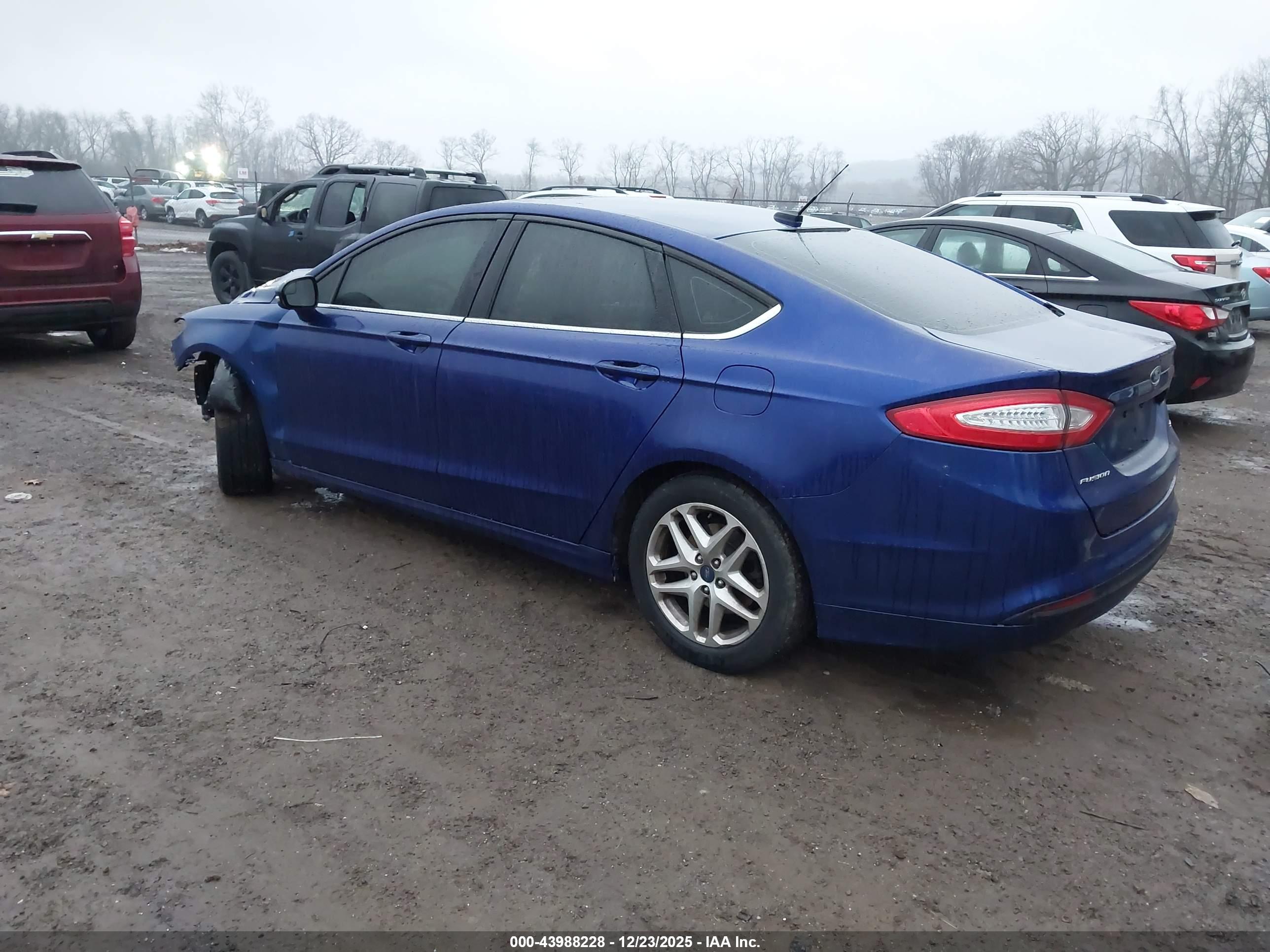 FORD FUSION image 3