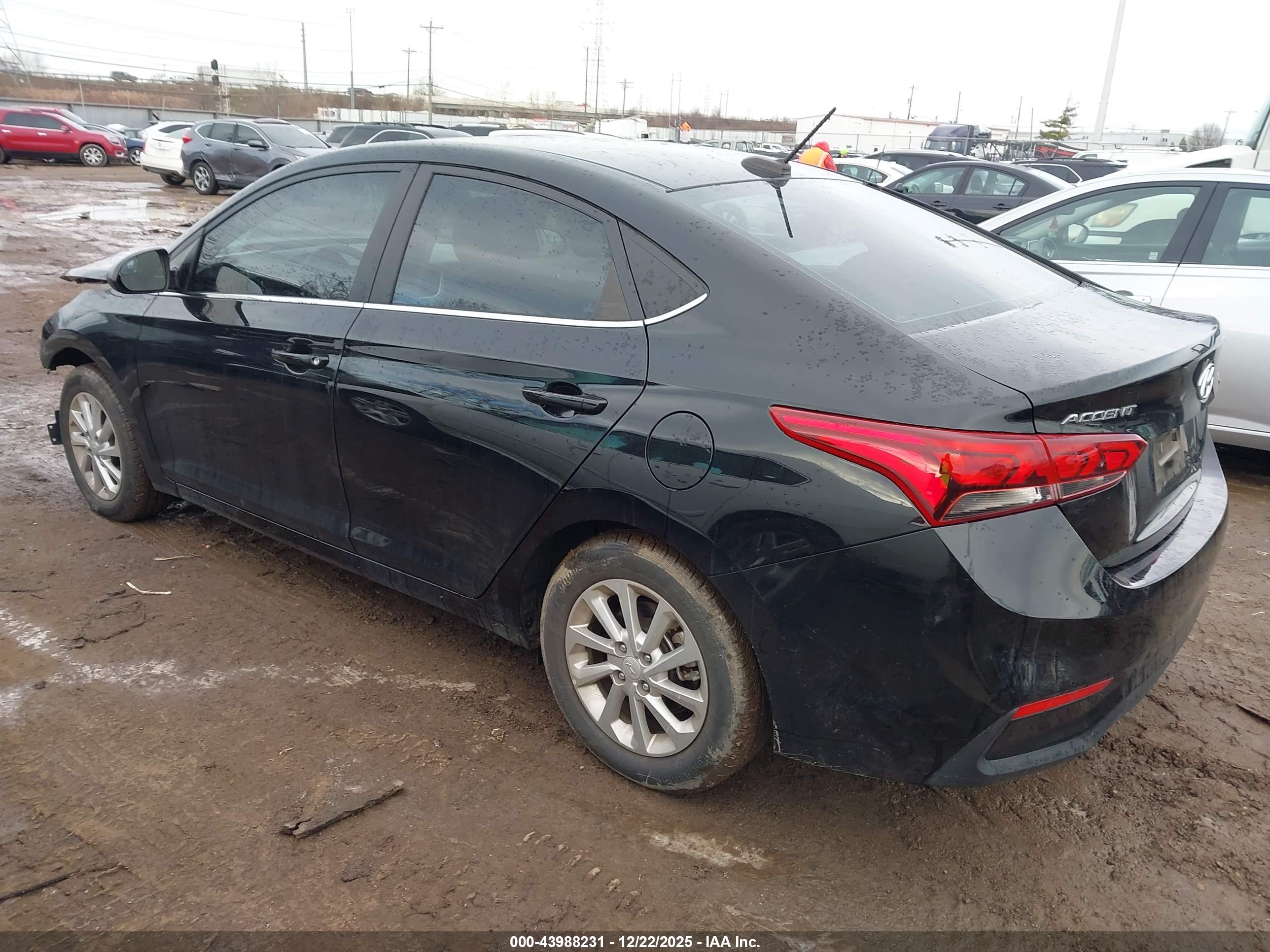 HYUNDAI ACCENT image 3