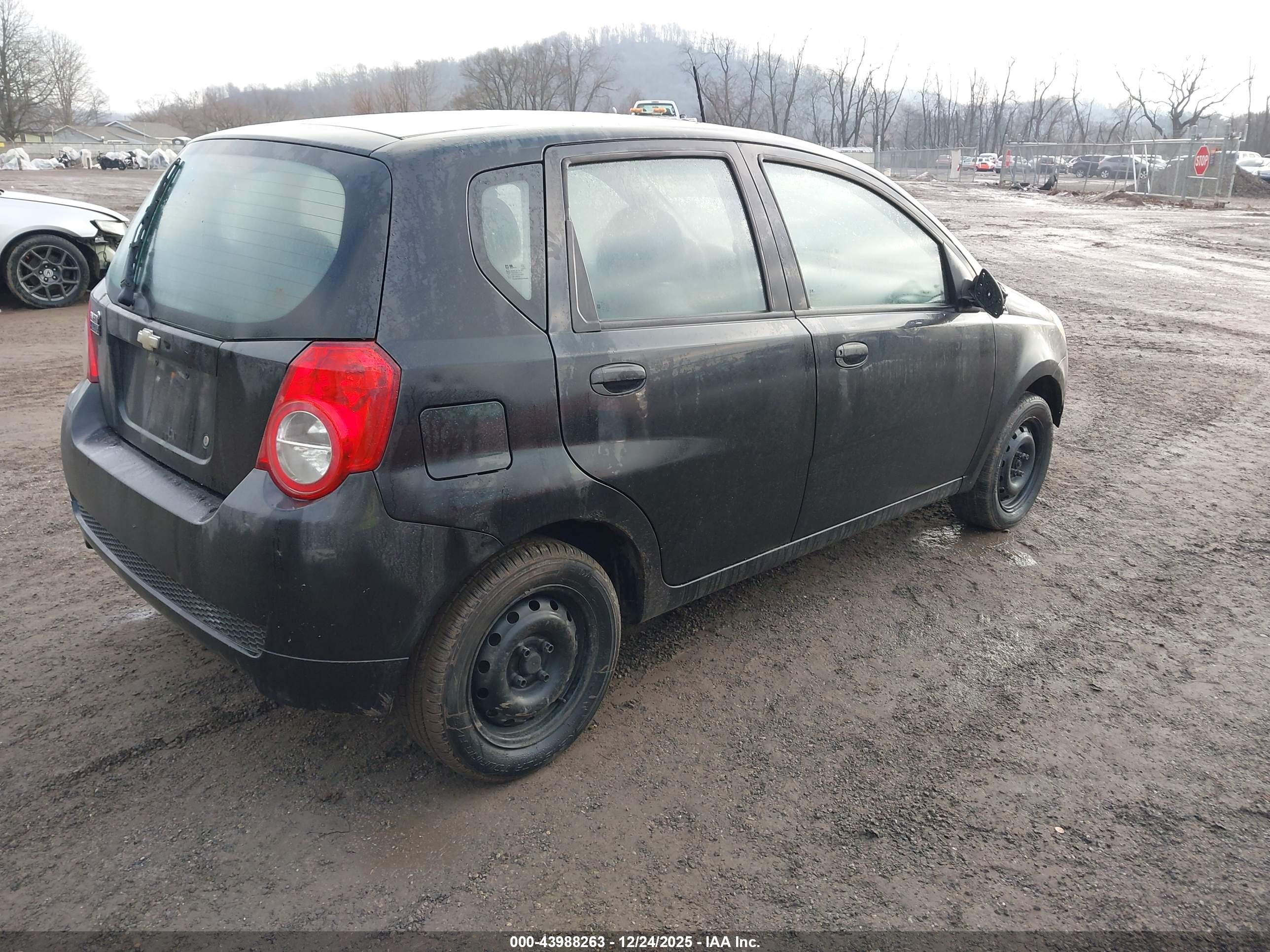 CHEVROLET AVEO image 4