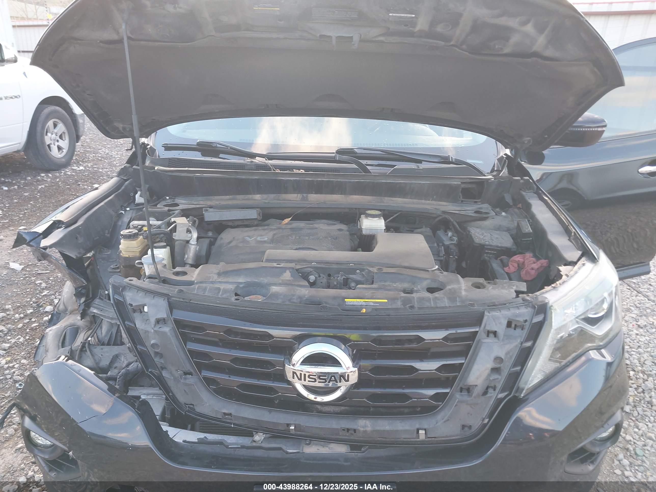 NISSAN PATHFINDER image 10