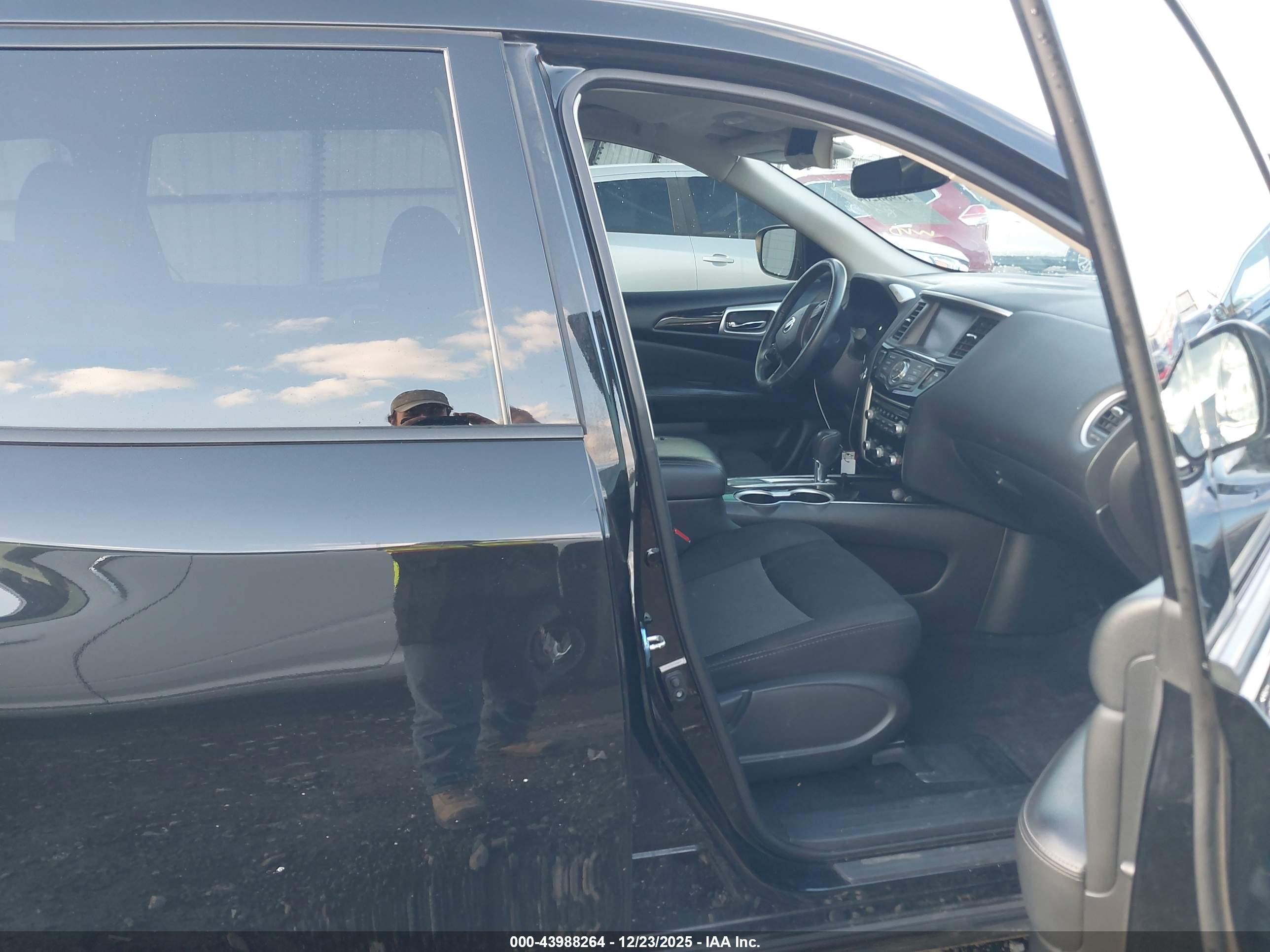 NISSAN PATHFINDER image 5