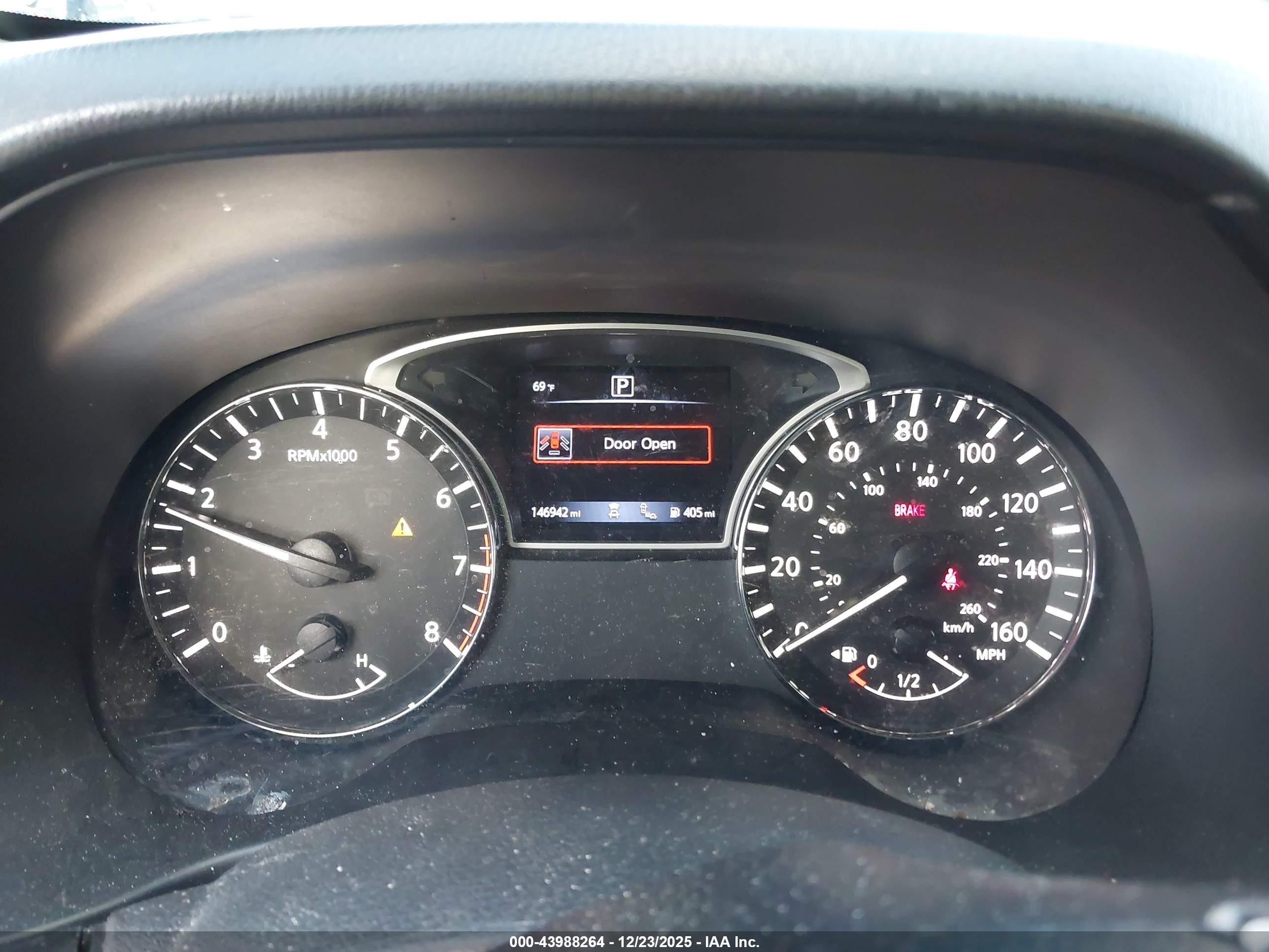 NISSAN PATHFINDER image 7