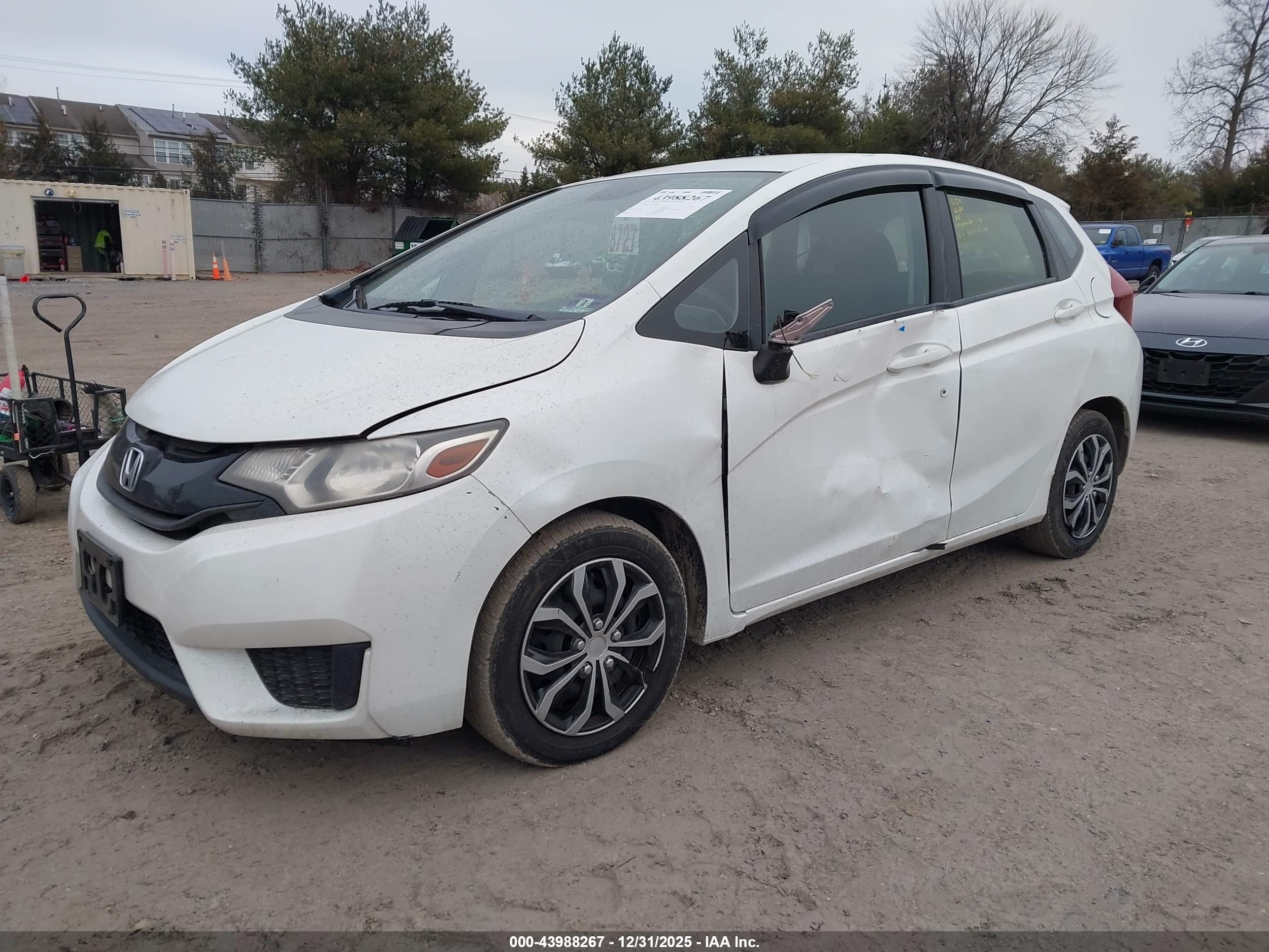 HONDA FIT image 2