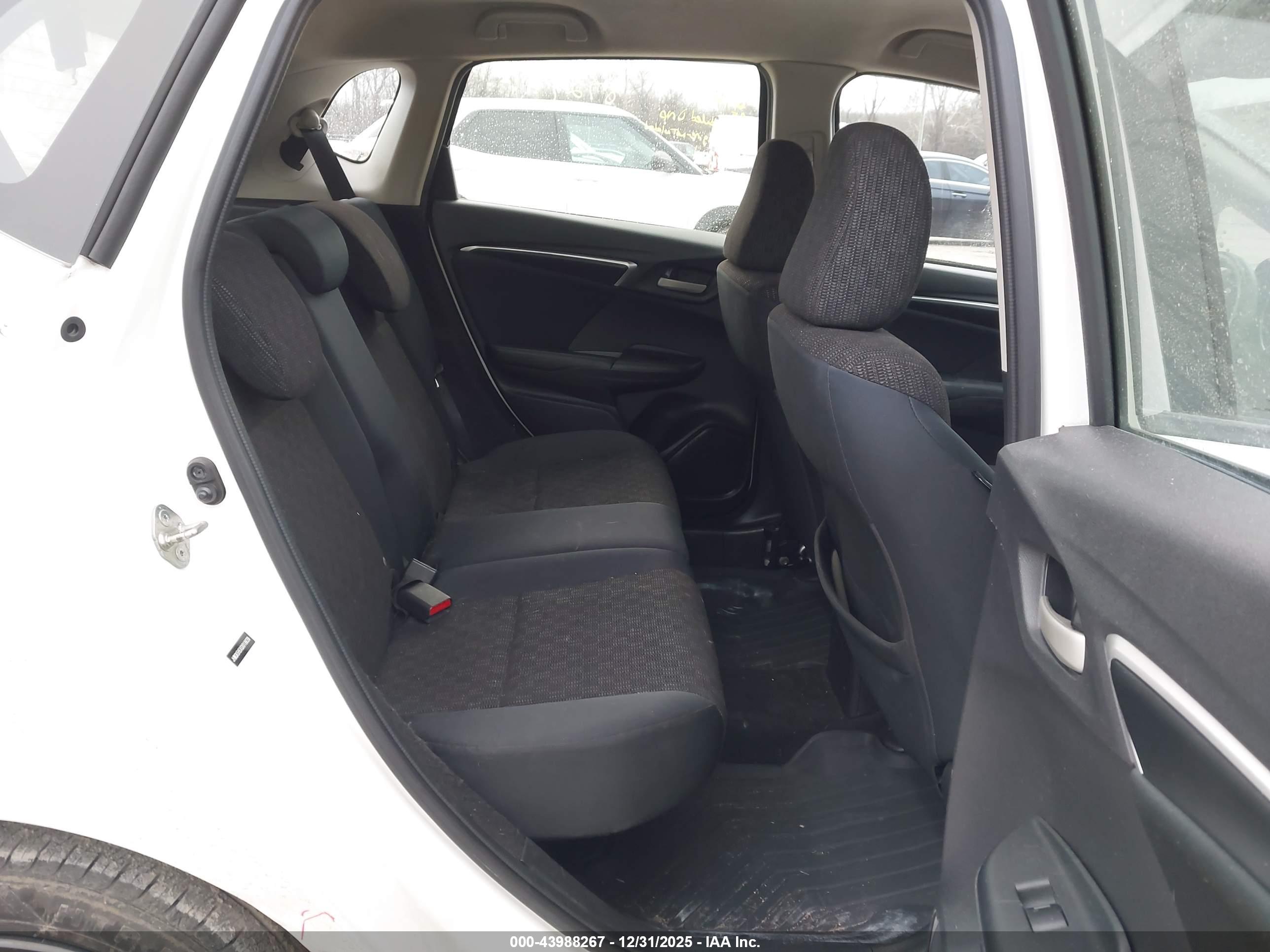 HONDA FIT image 8
