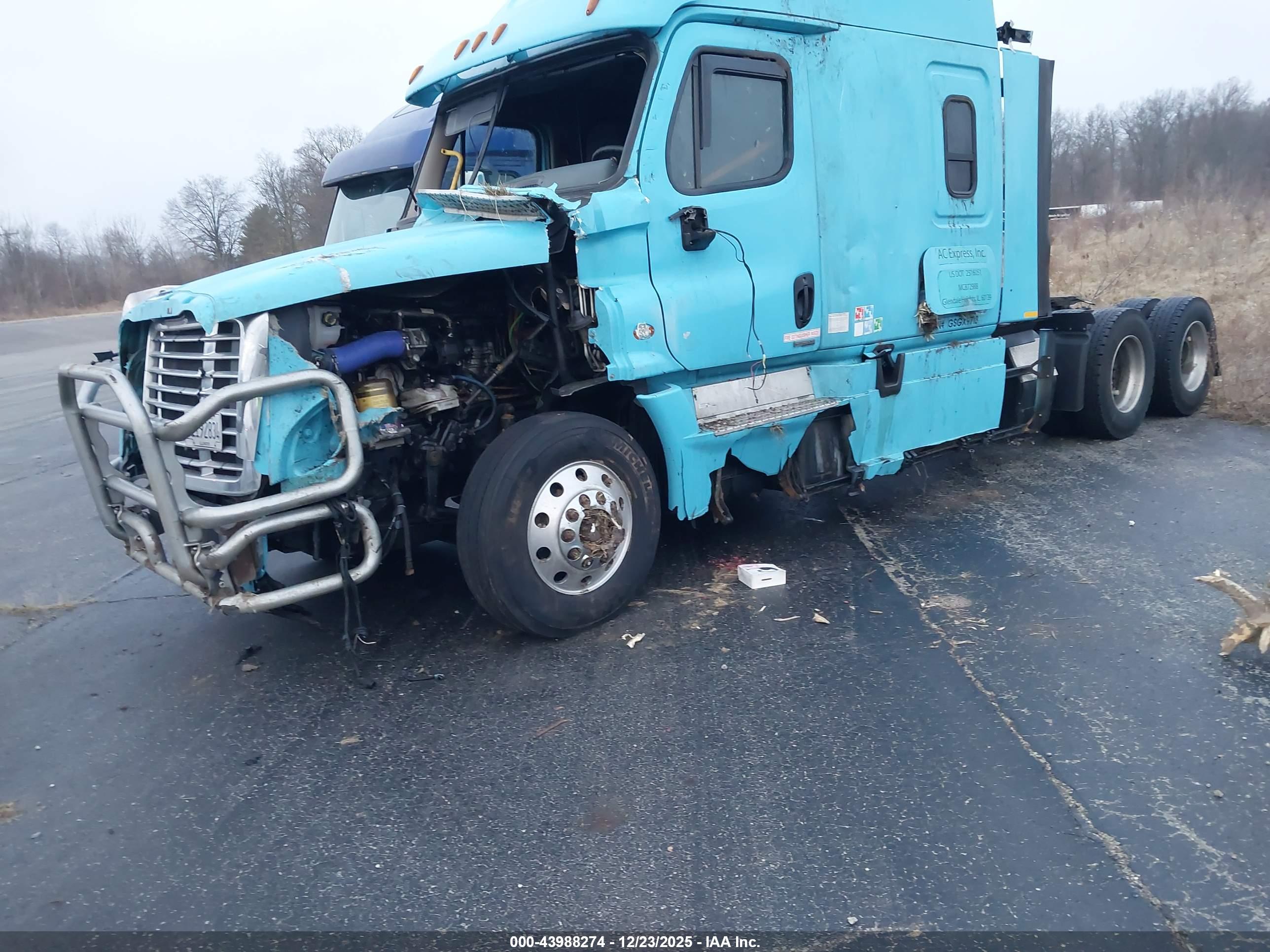 FREIGHTLINER CASCADIA image 2