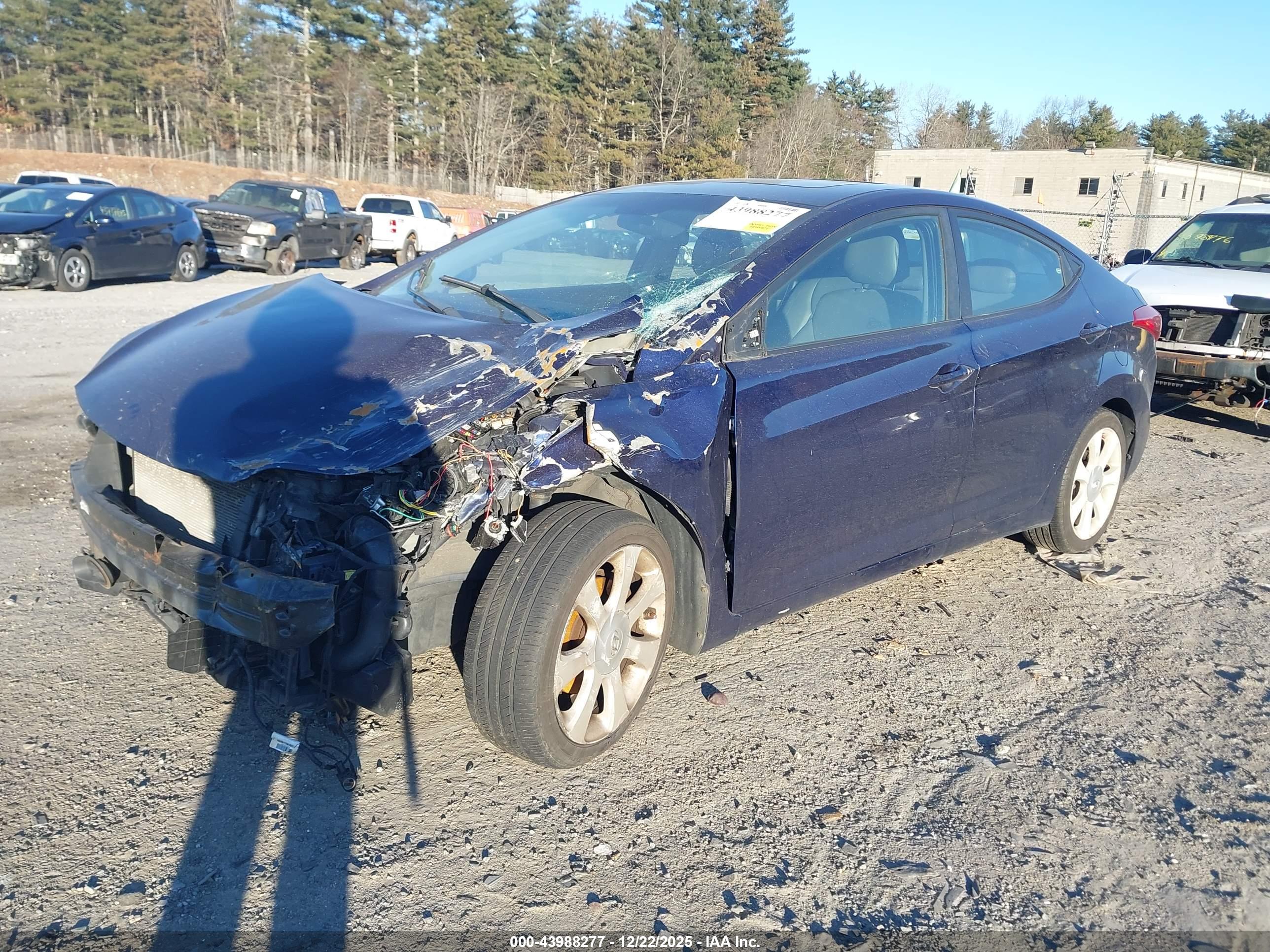 HYUNDAI ELANTRA image 2