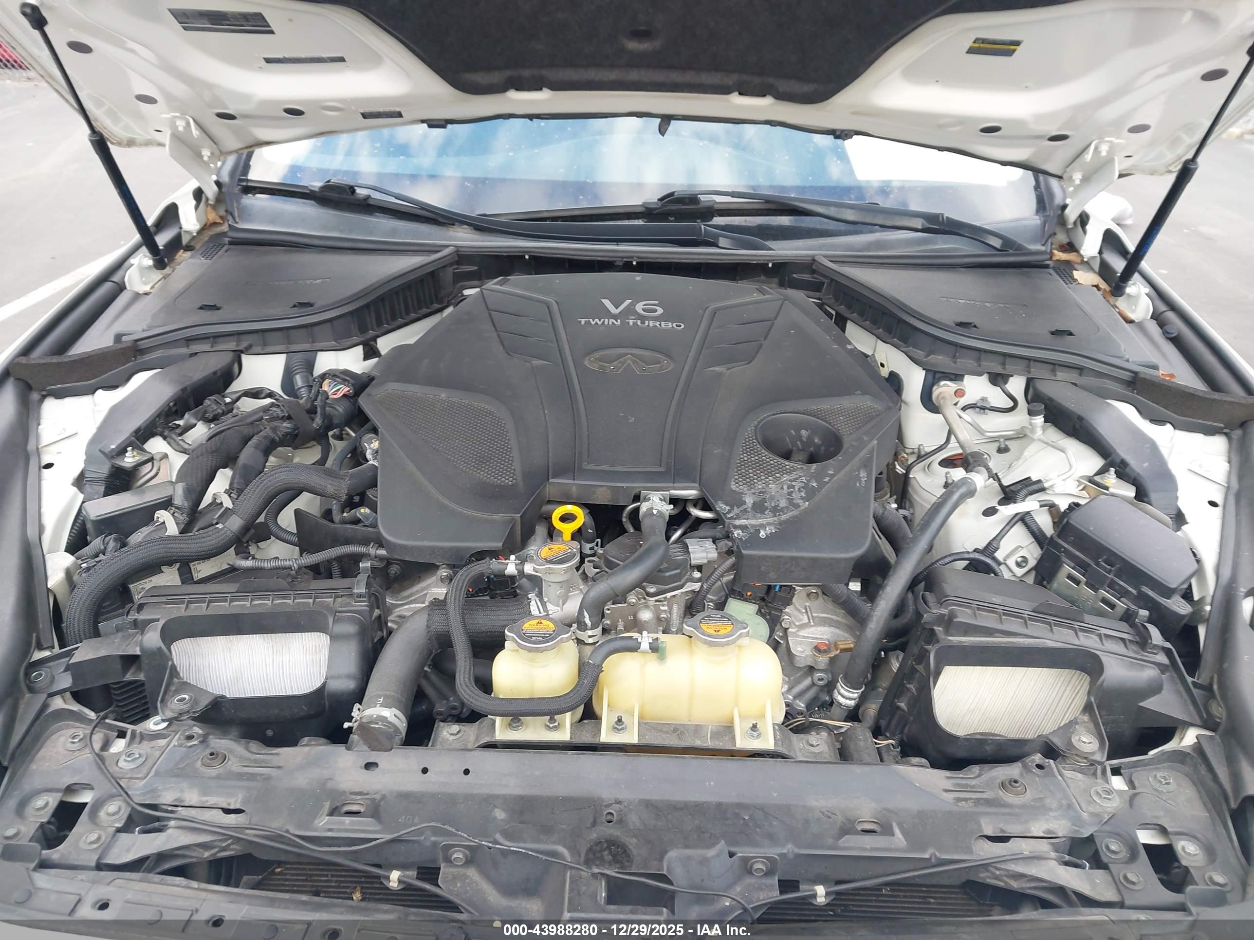 INFINITI Q50 image 10