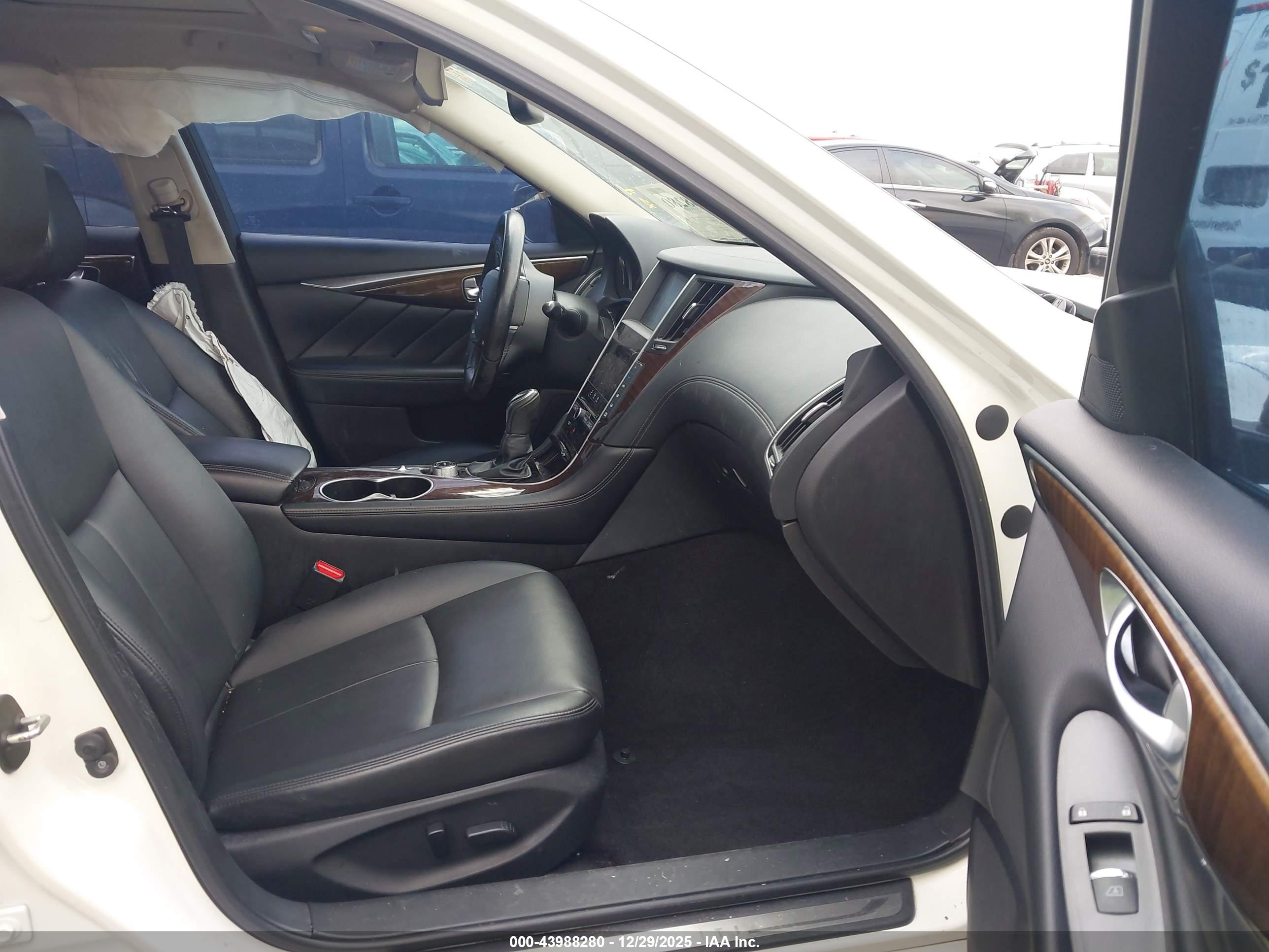 INFINITI Q50 image 5