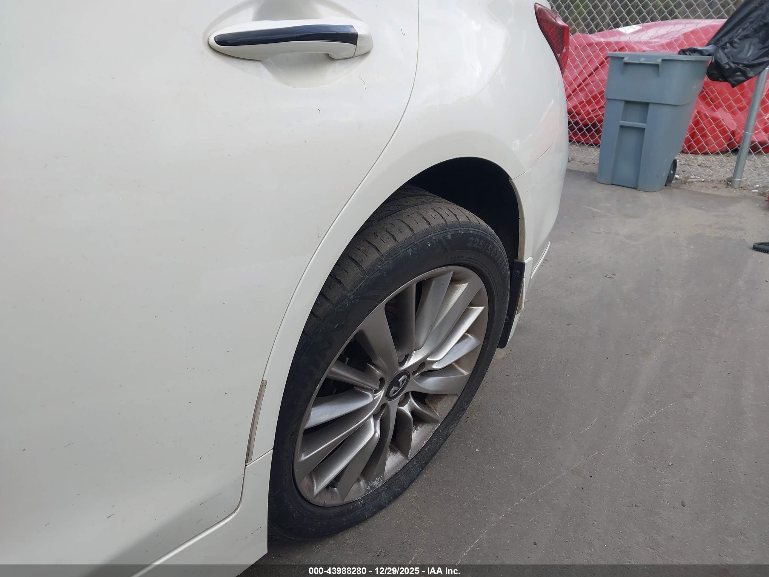 INFINITI Q50 image 6
