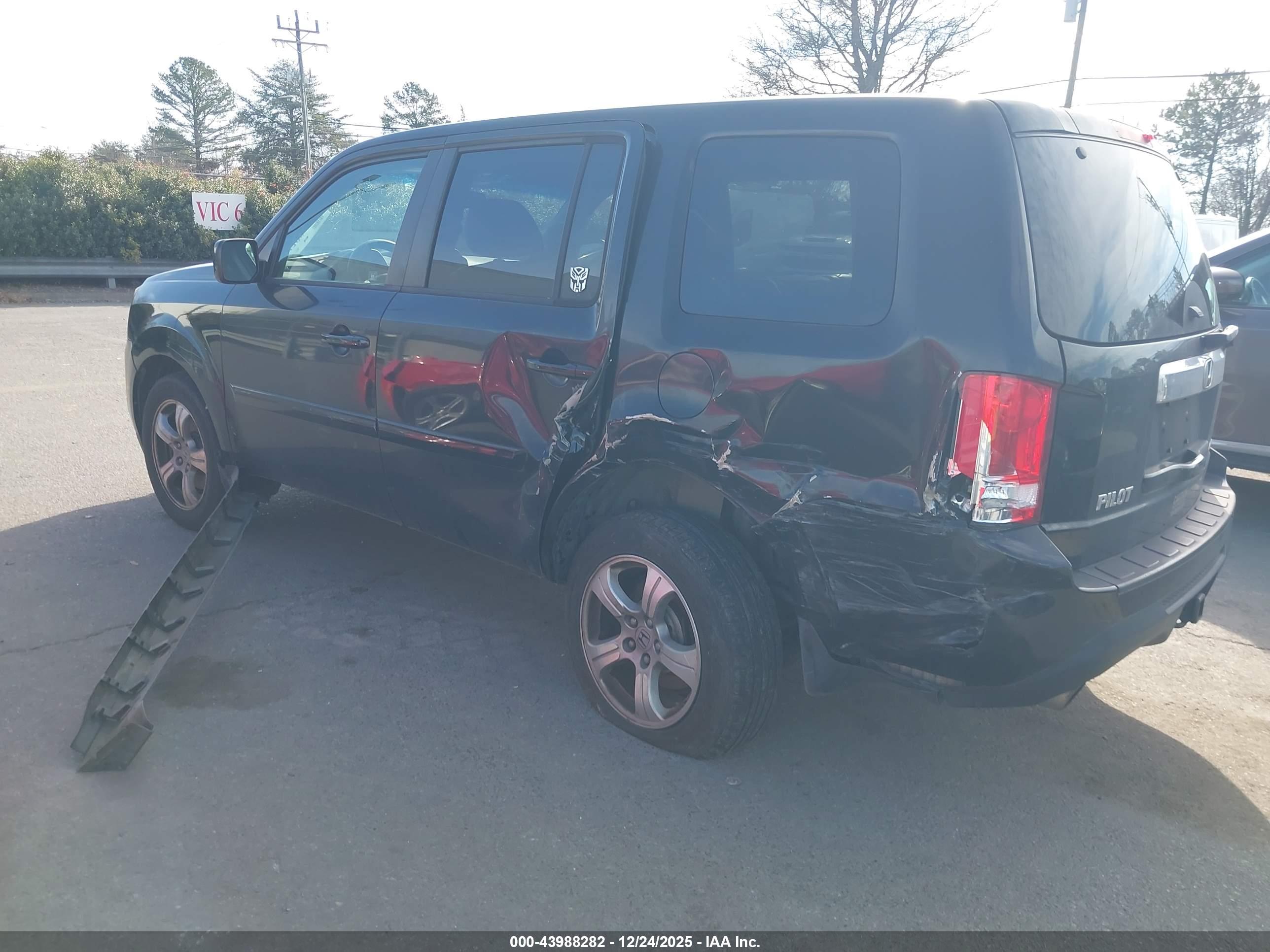 HONDA PILOT image 3