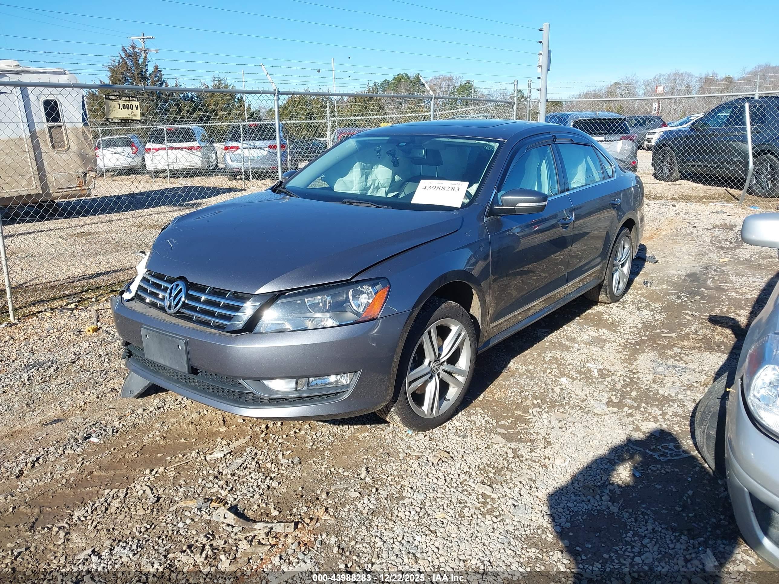 VOLKSWAGEN PASSAT image 2