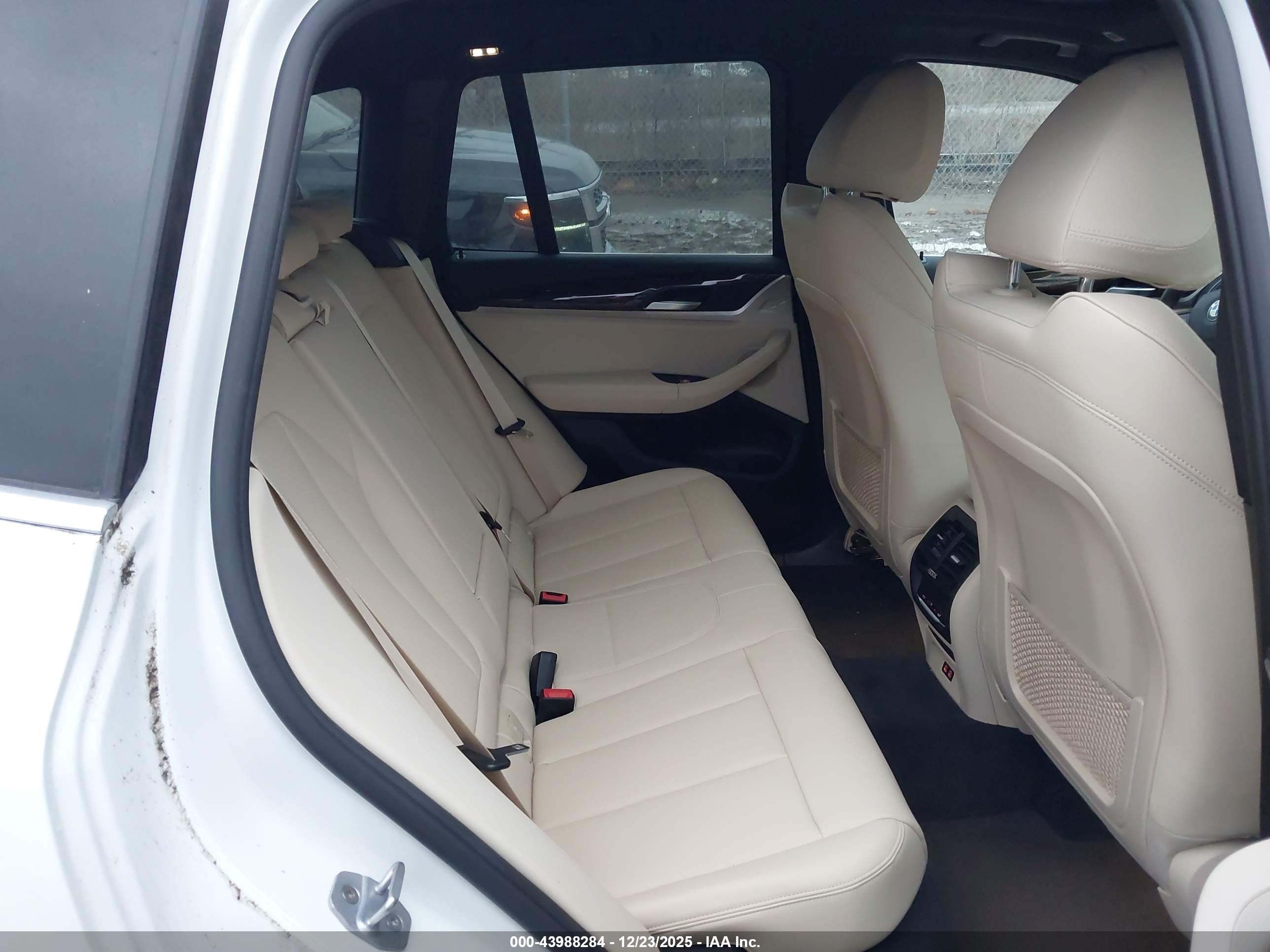 BMW X3 image 8
