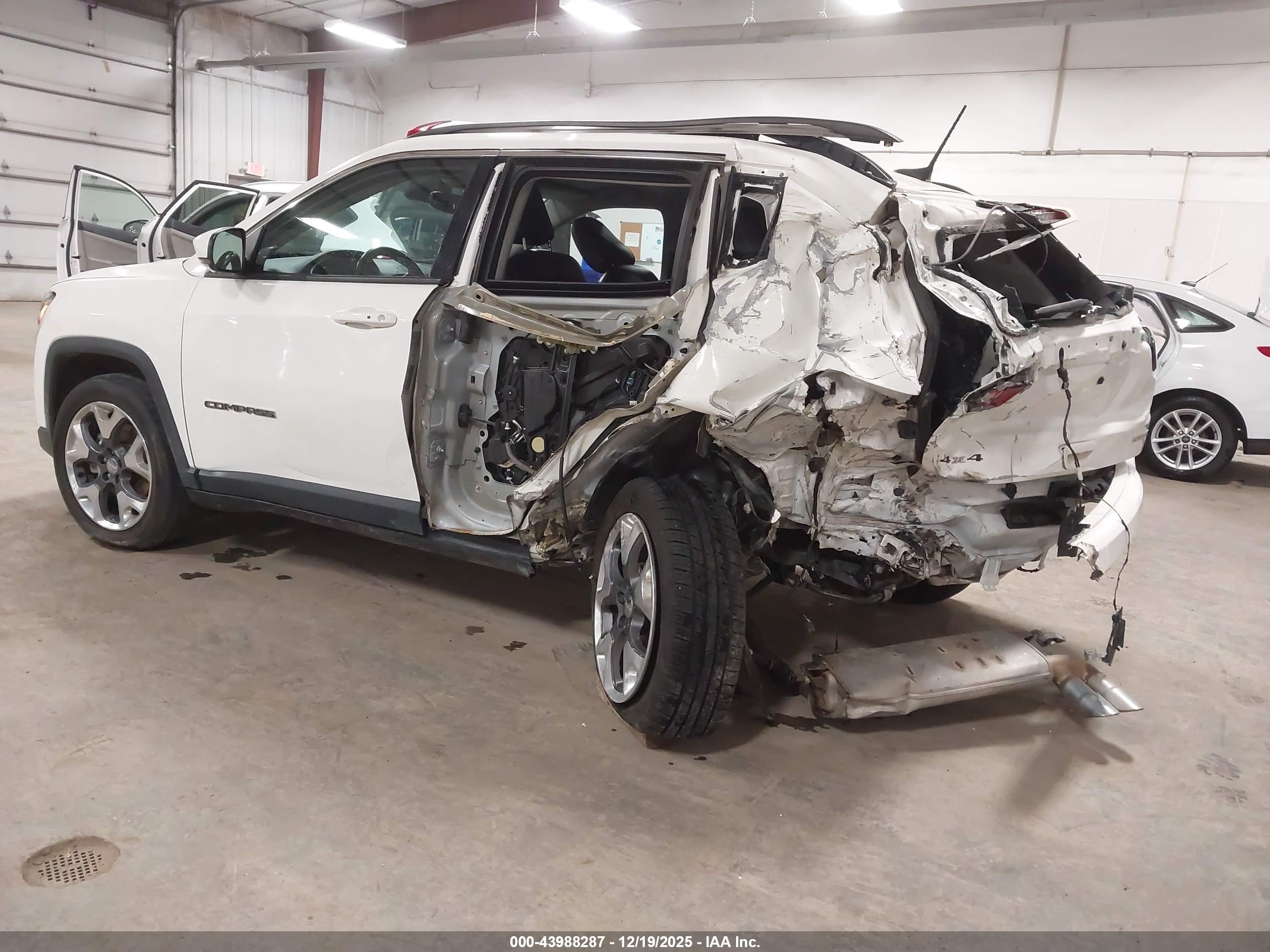 JEEP COMPASS image 3
