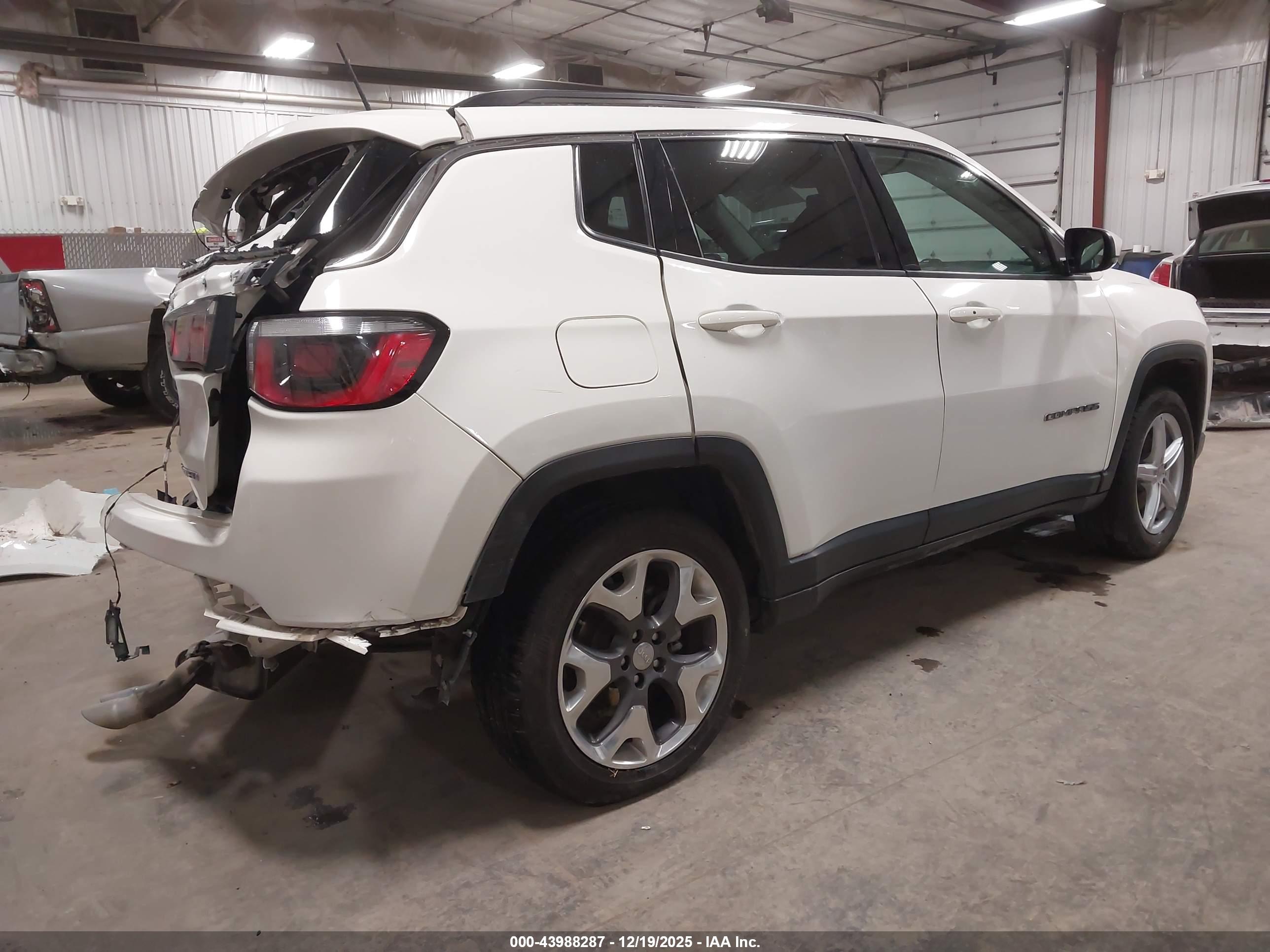 JEEP COMPASS image 4