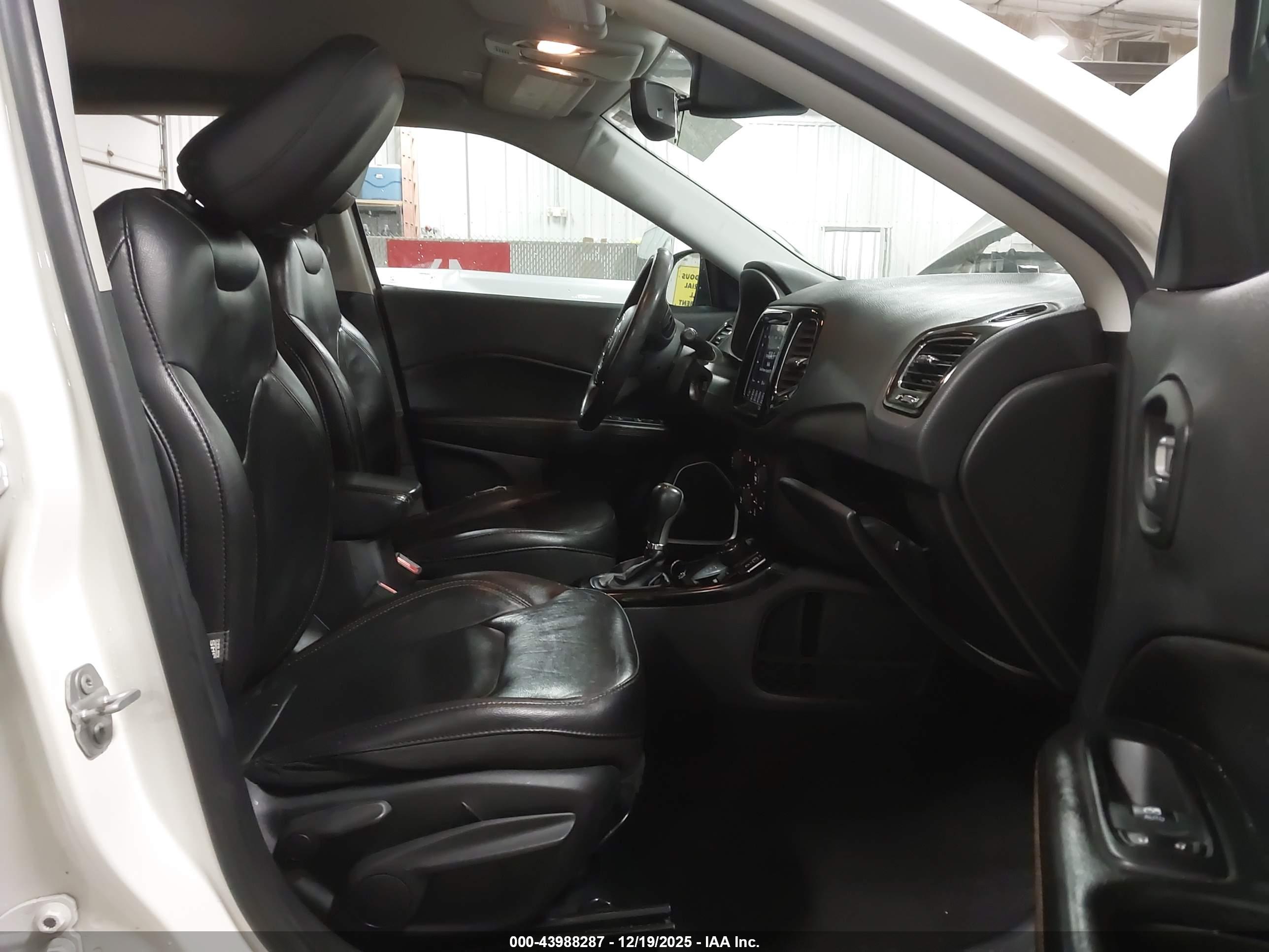 JEEP COMPASS image 5