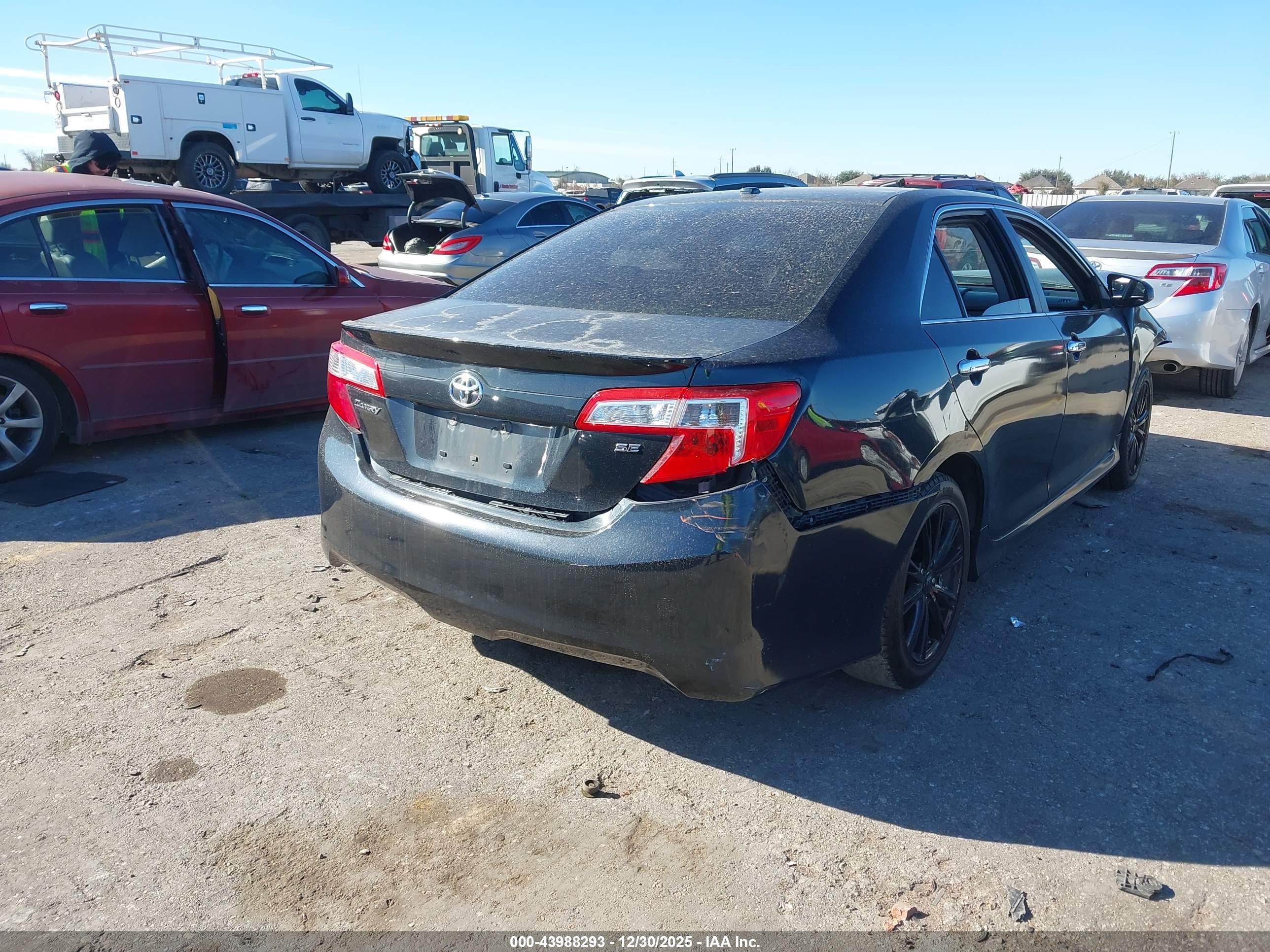 TOYOTA CAMRY image 4