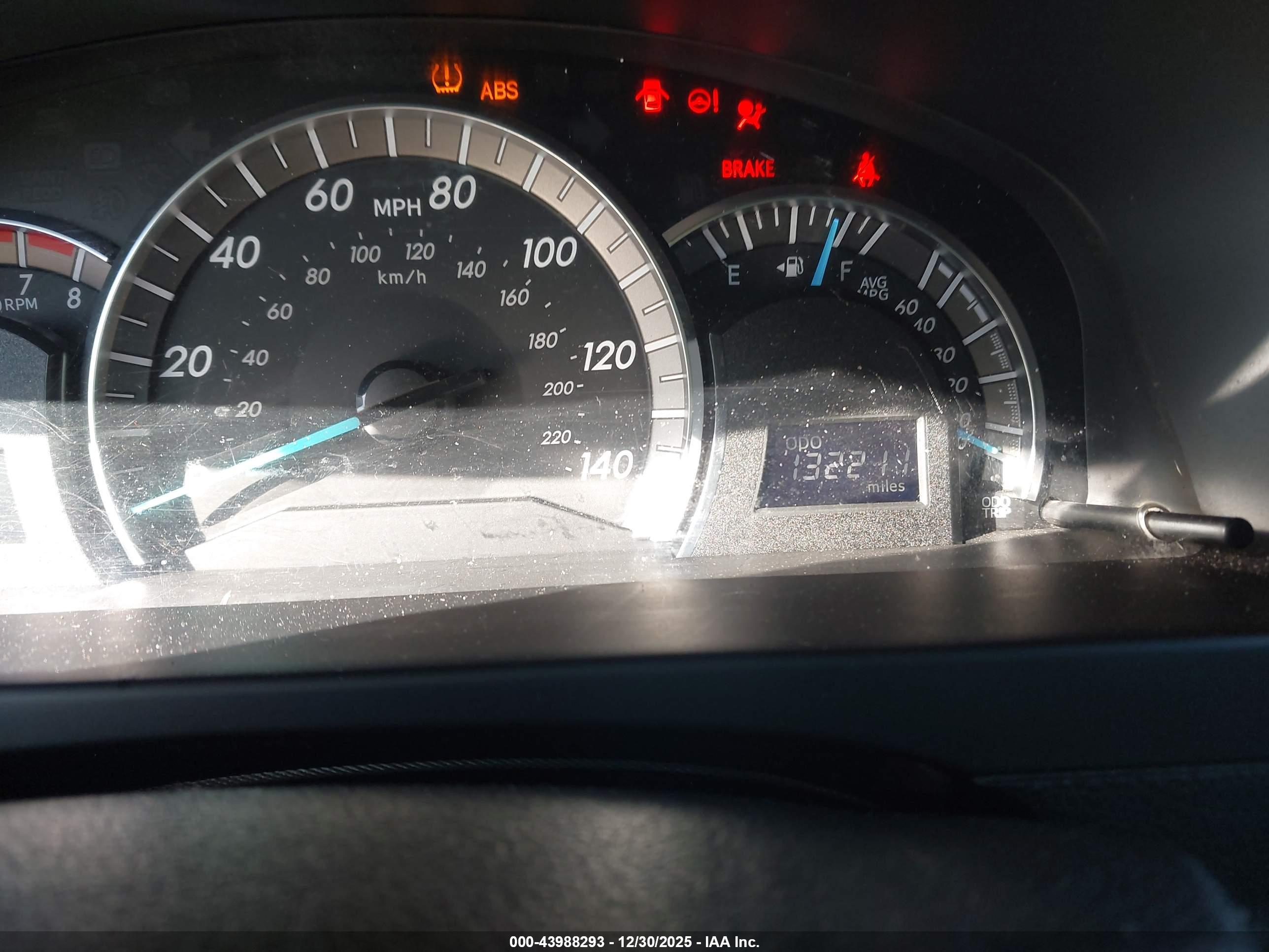 TOYOTA CAMRY image 7