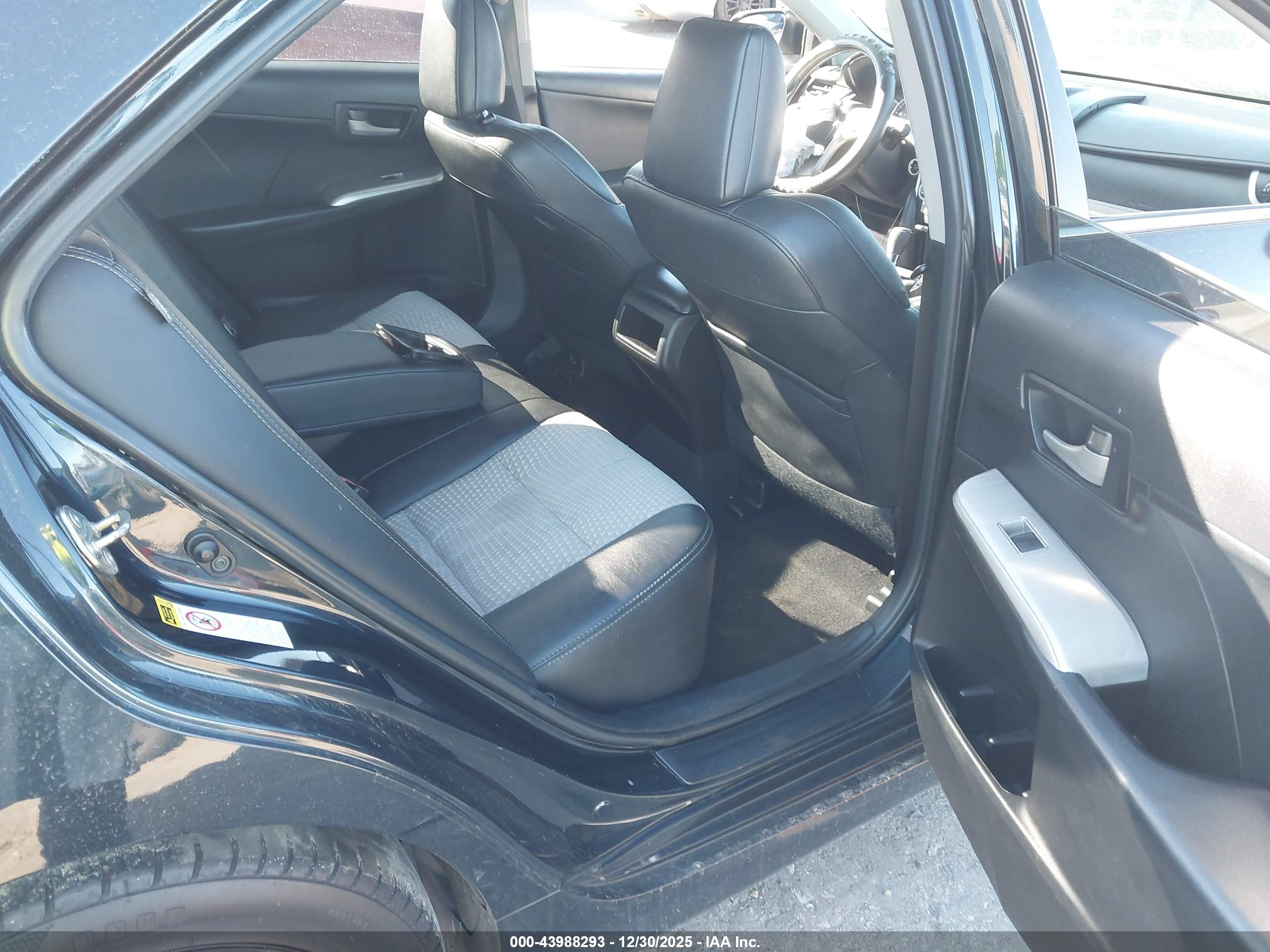 TOYOTA CAMRY image 8