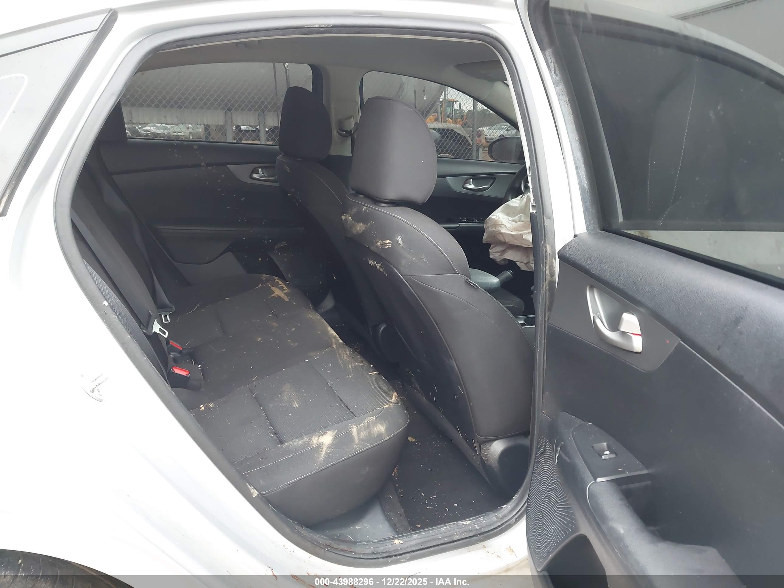 KIA FORTE image 8