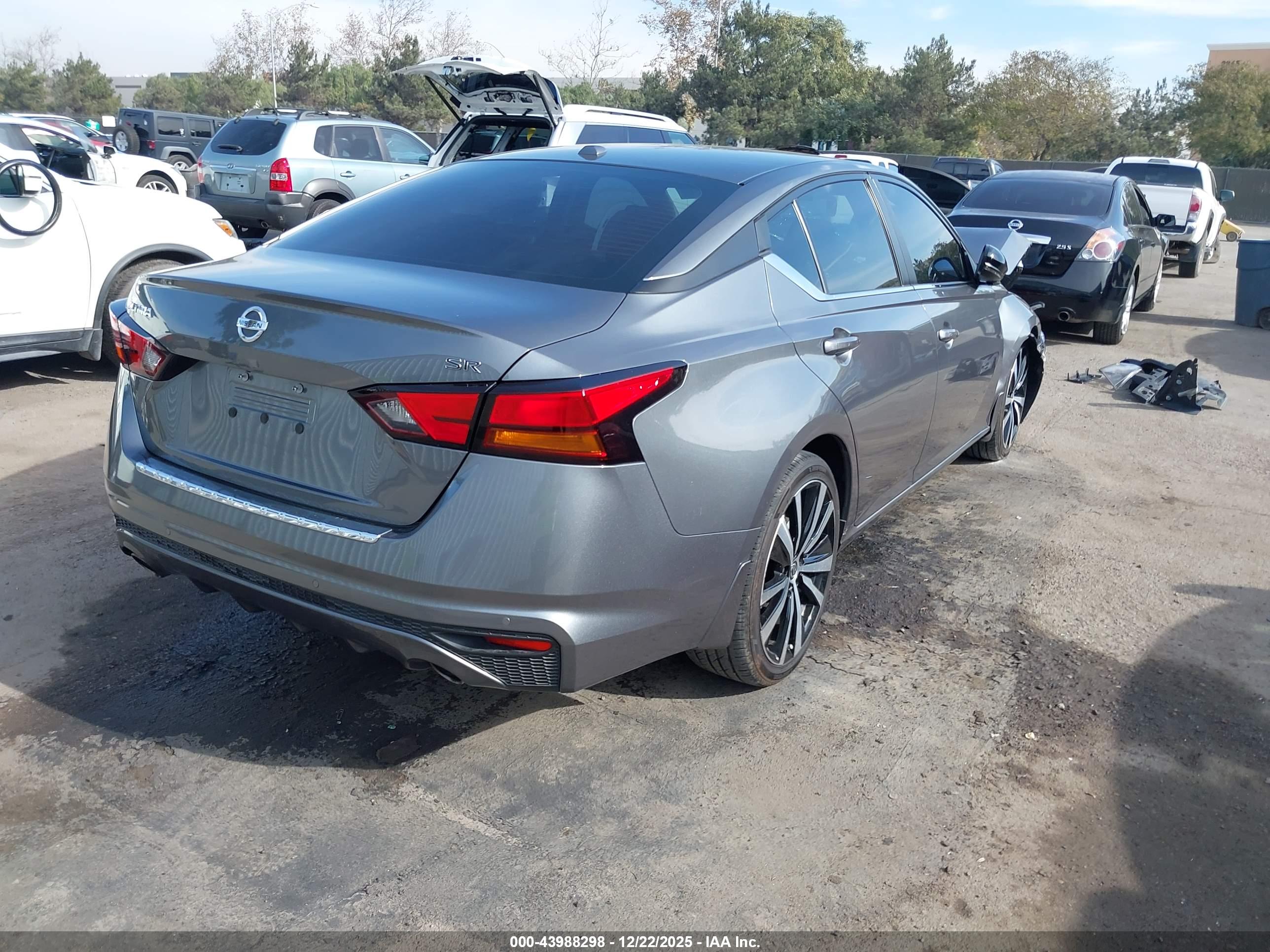 NISSAN ALTIMA image 4