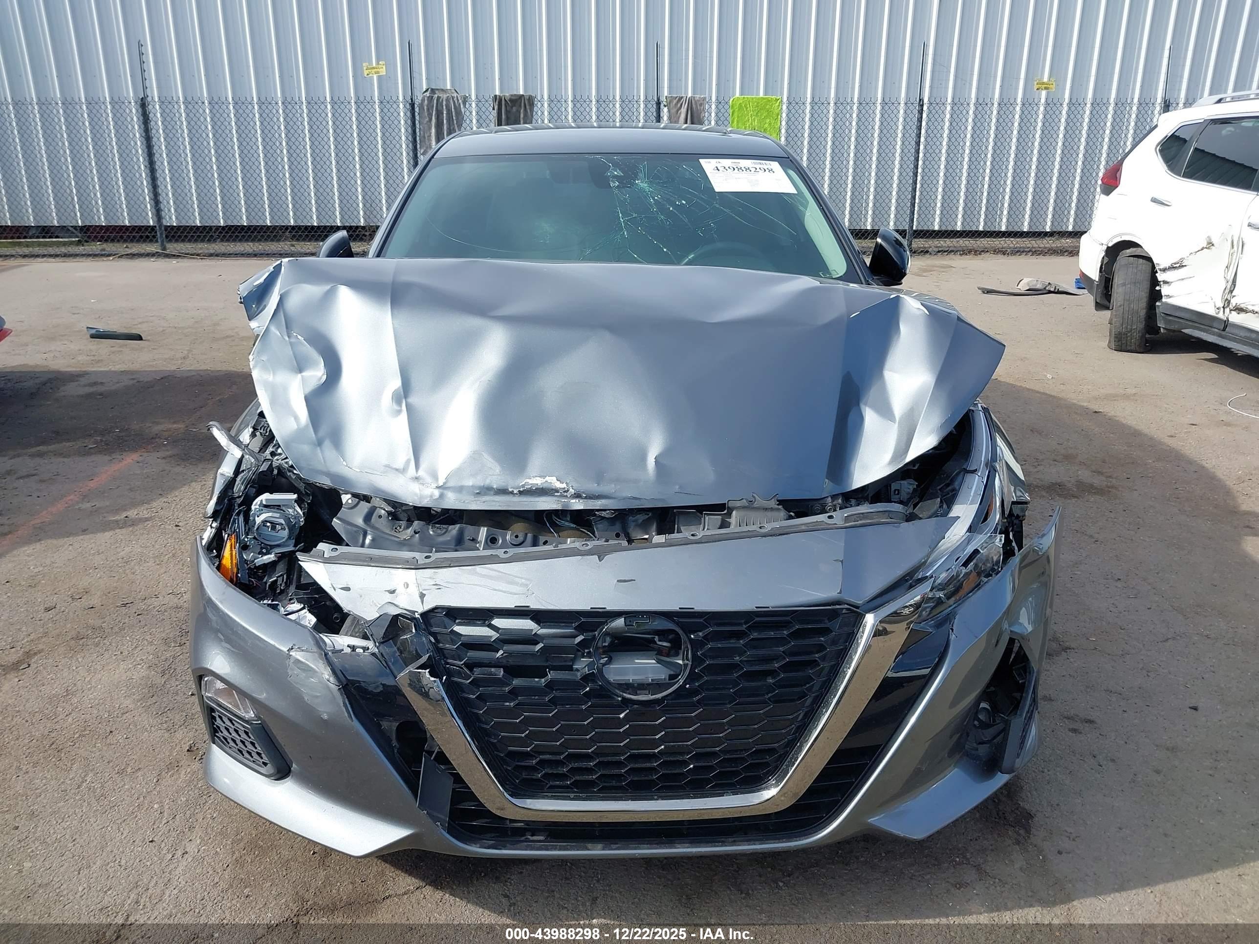 NISSAN ALTIMA image 6