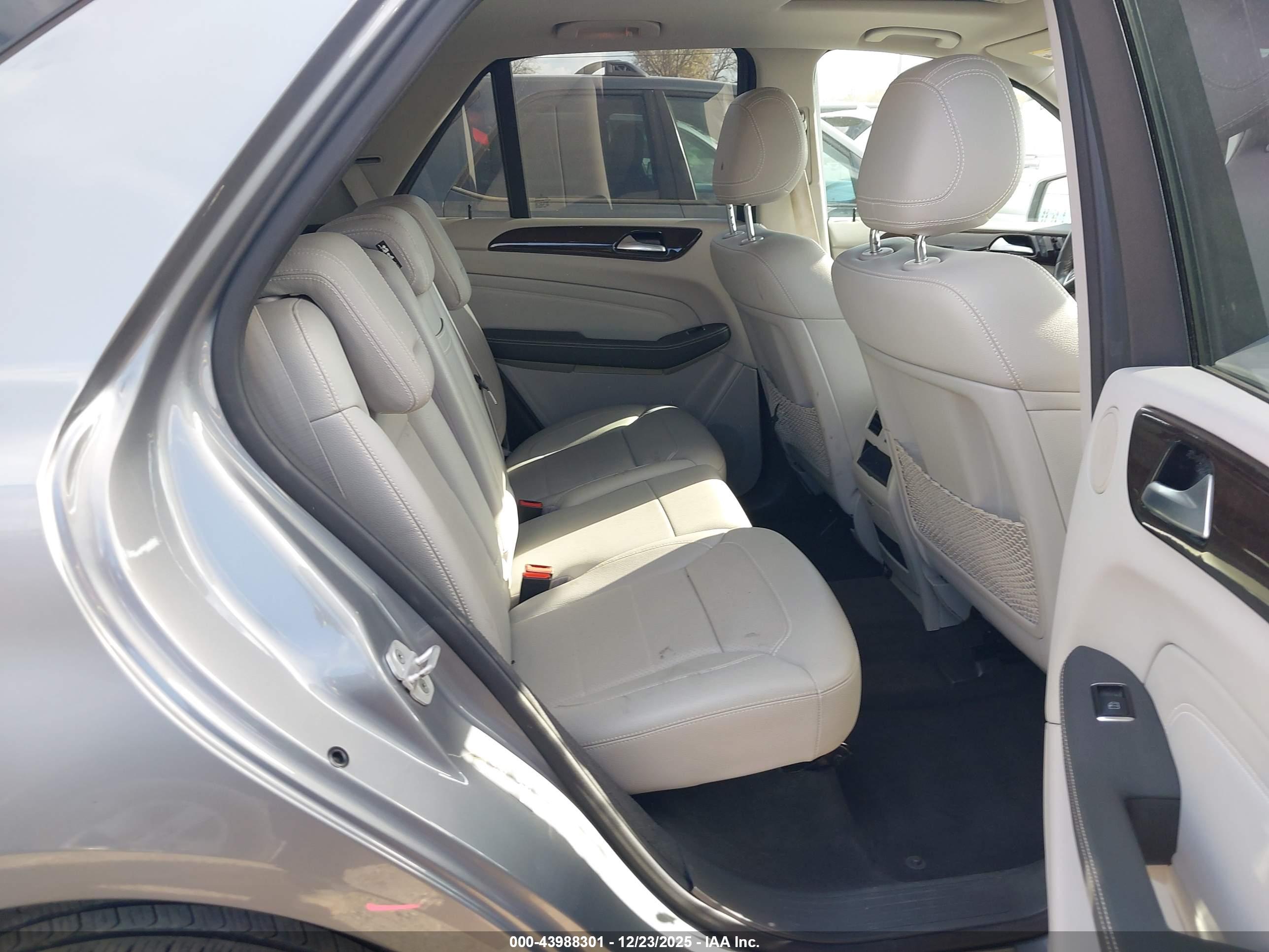 MERCEDES-BENZ ML image 8