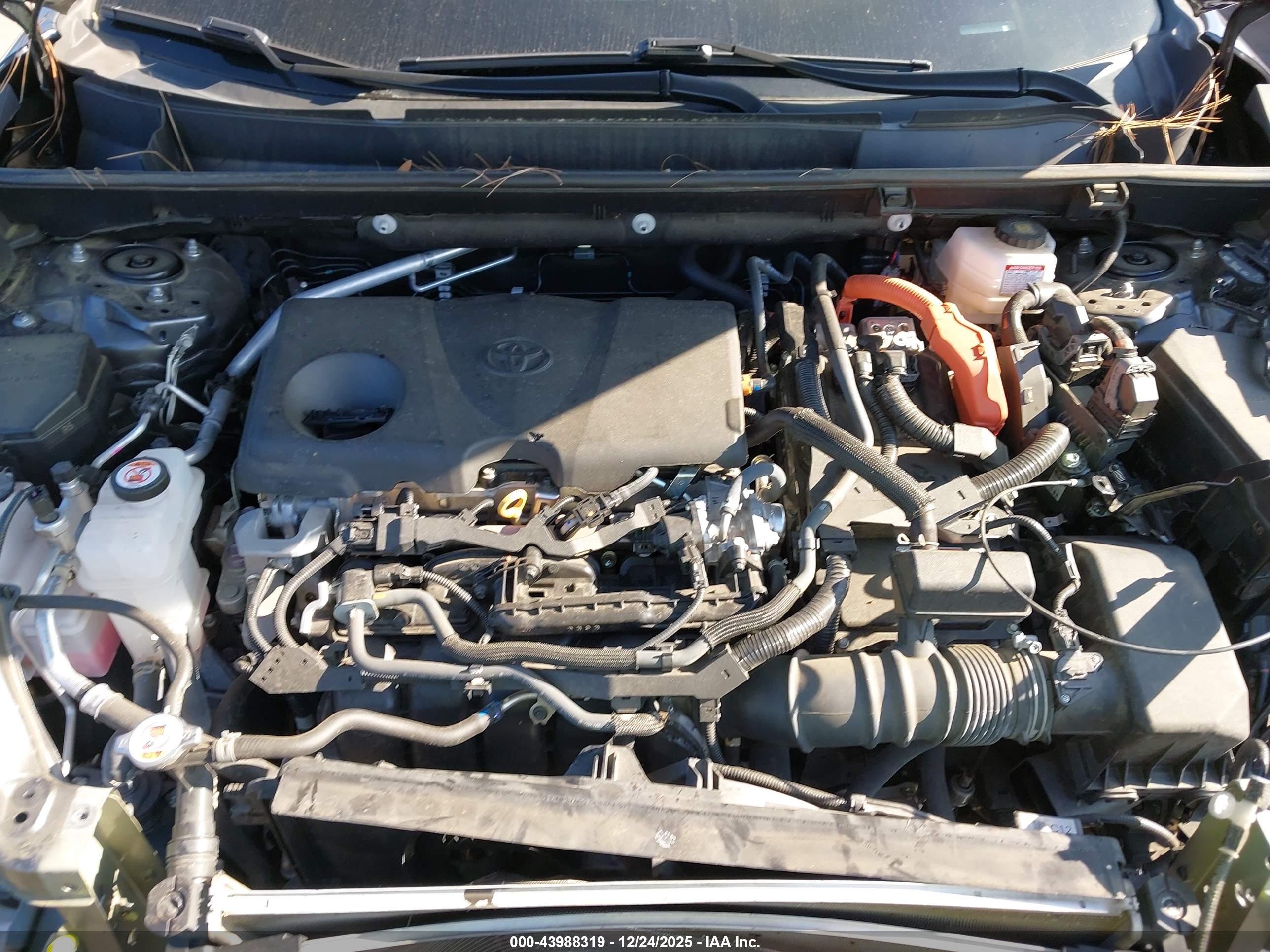 TOYOTA RAV4 image 10