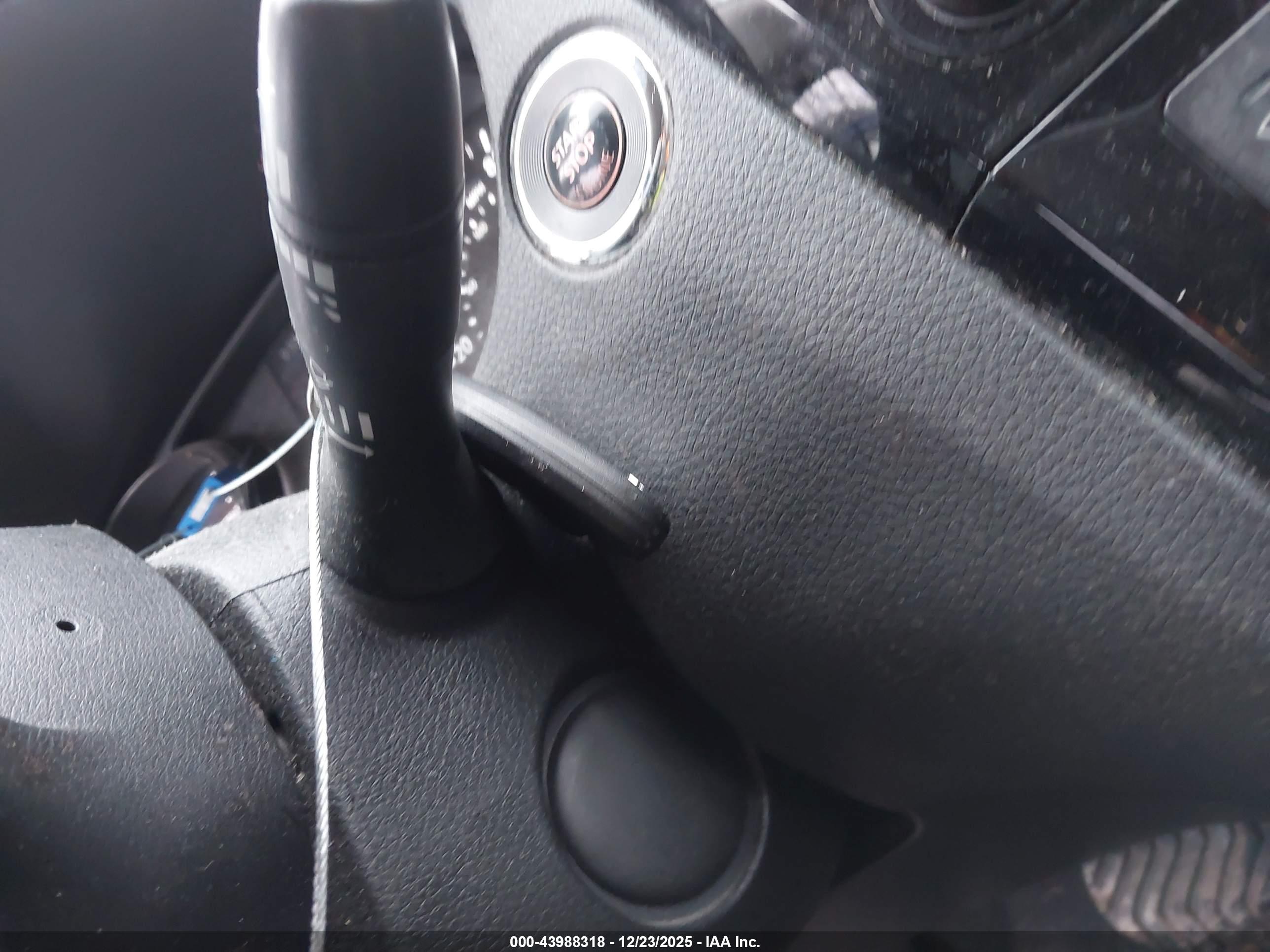 NISSAN ROGUE image 11