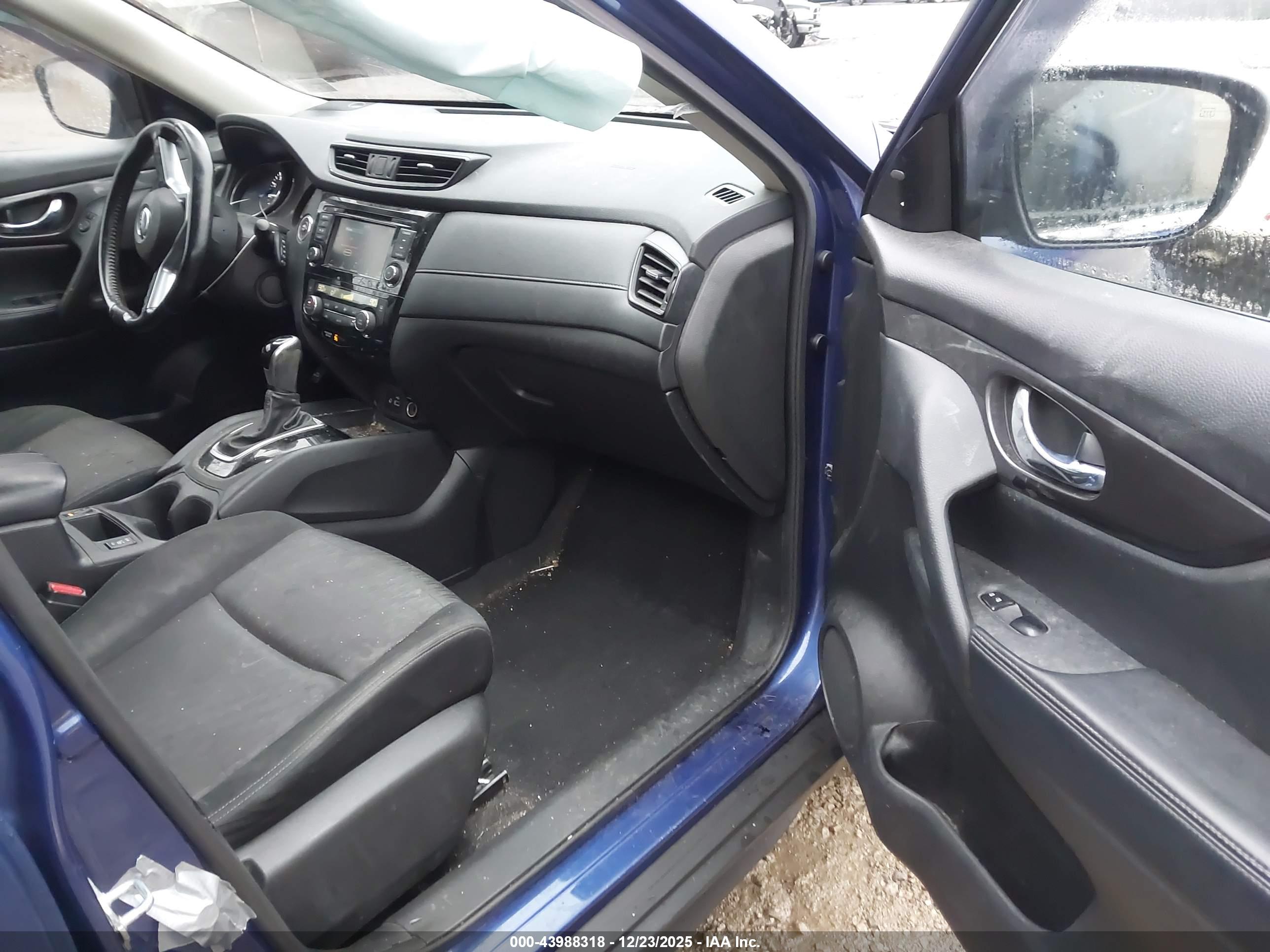 NISSAN ROGUE image 5