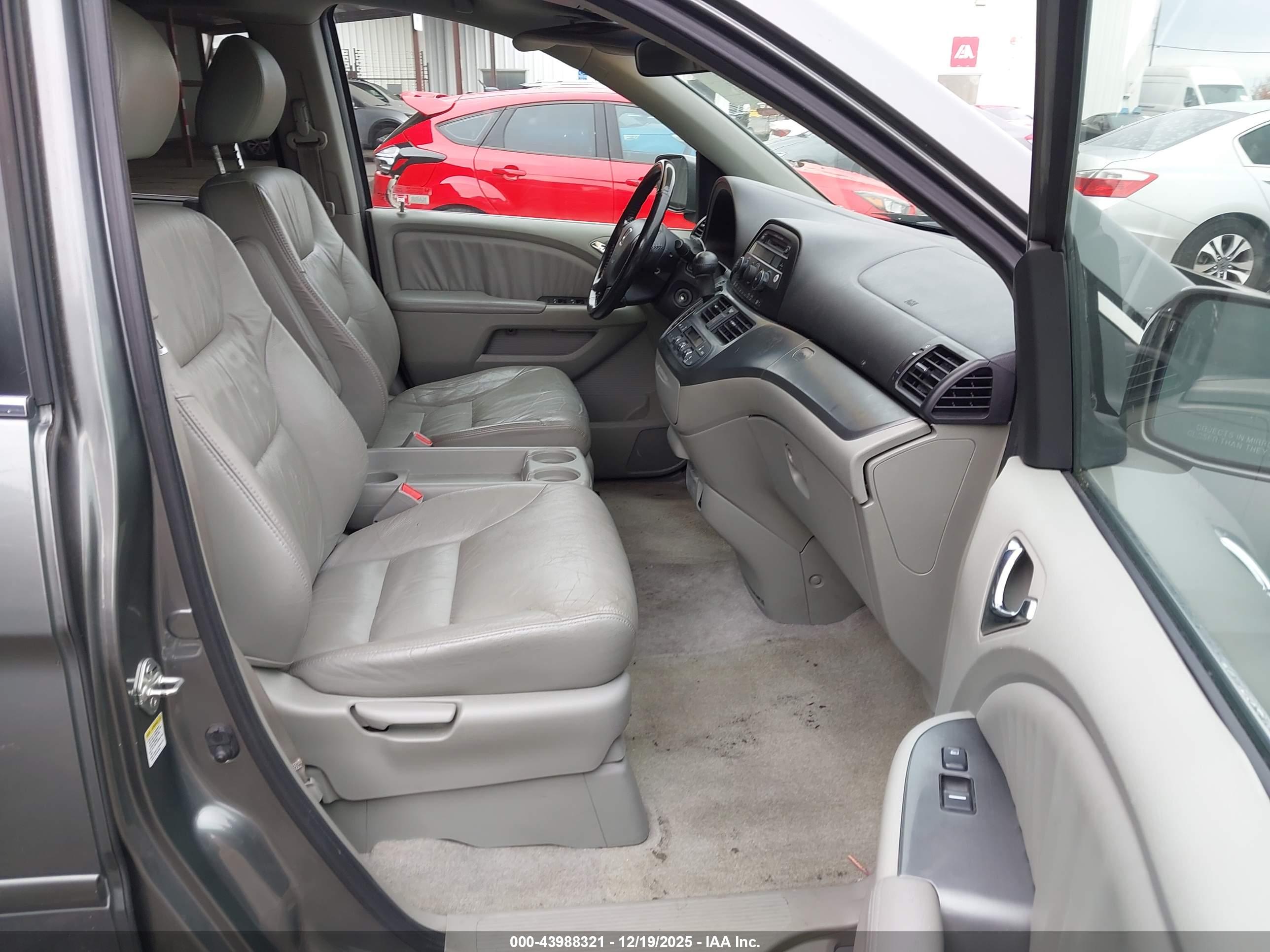 HONDA ODYSSEY image 5