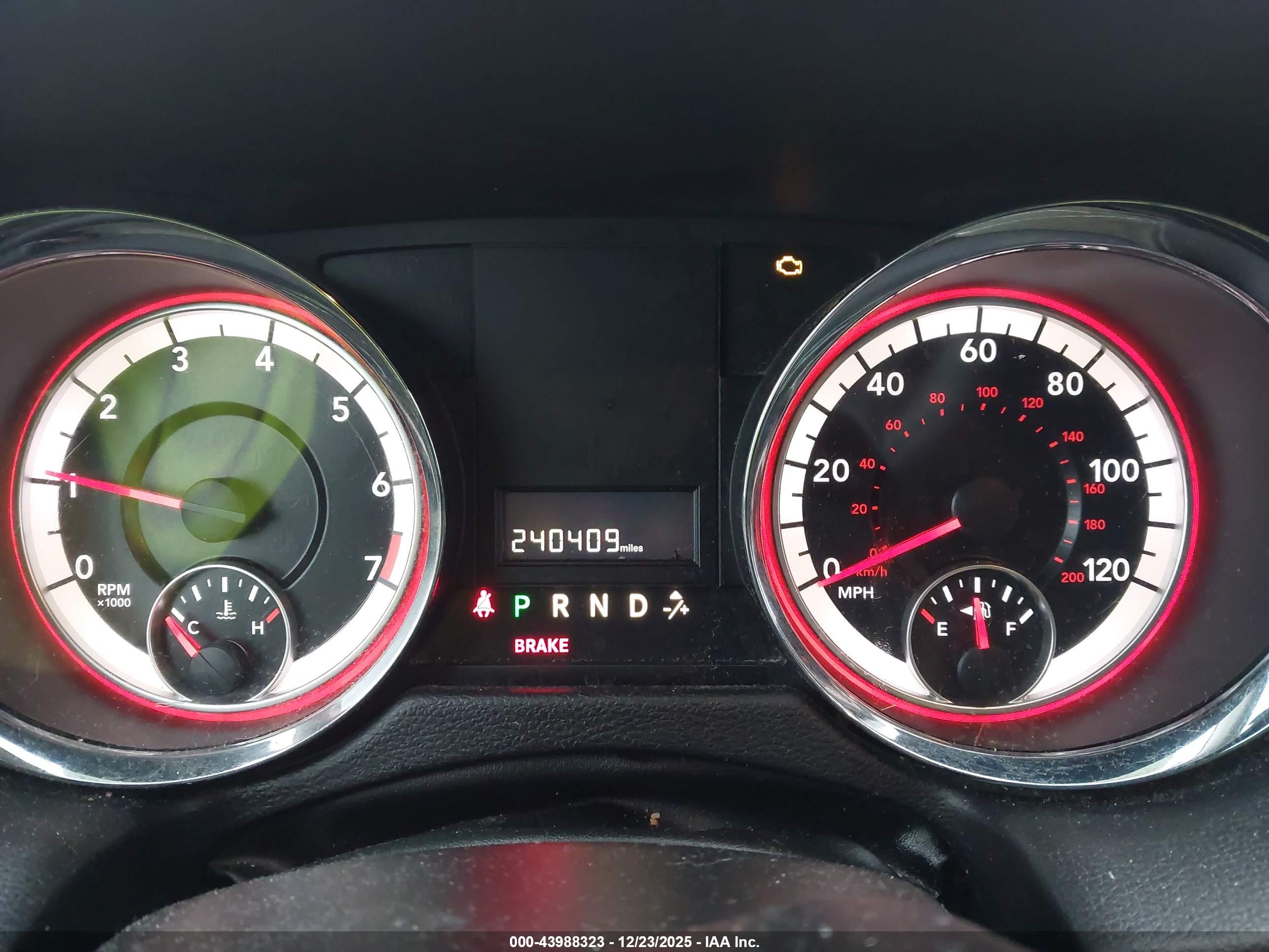 DODGE GRAND image 7
