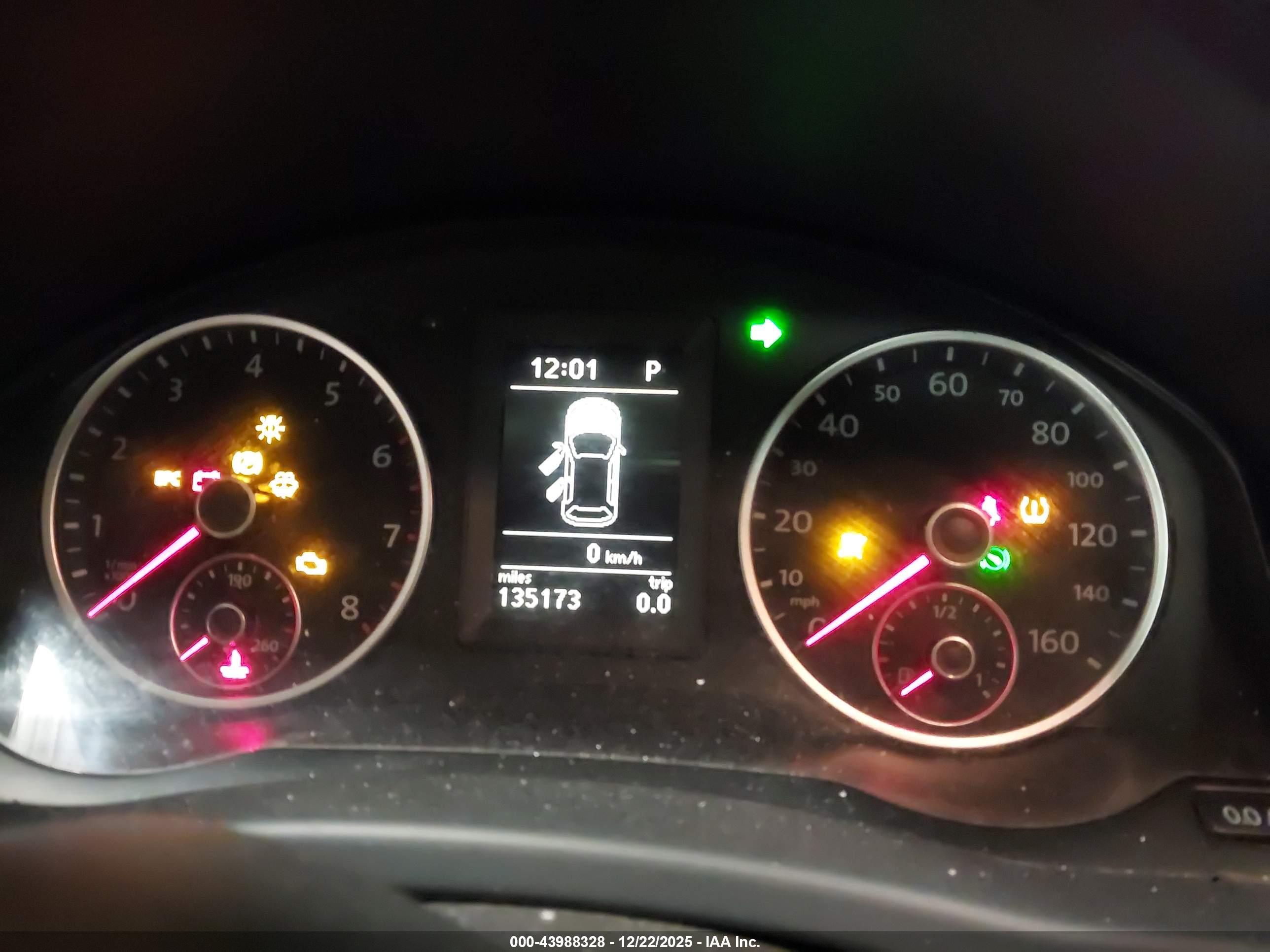 VOLKSWAGEN TIGUAN image 7