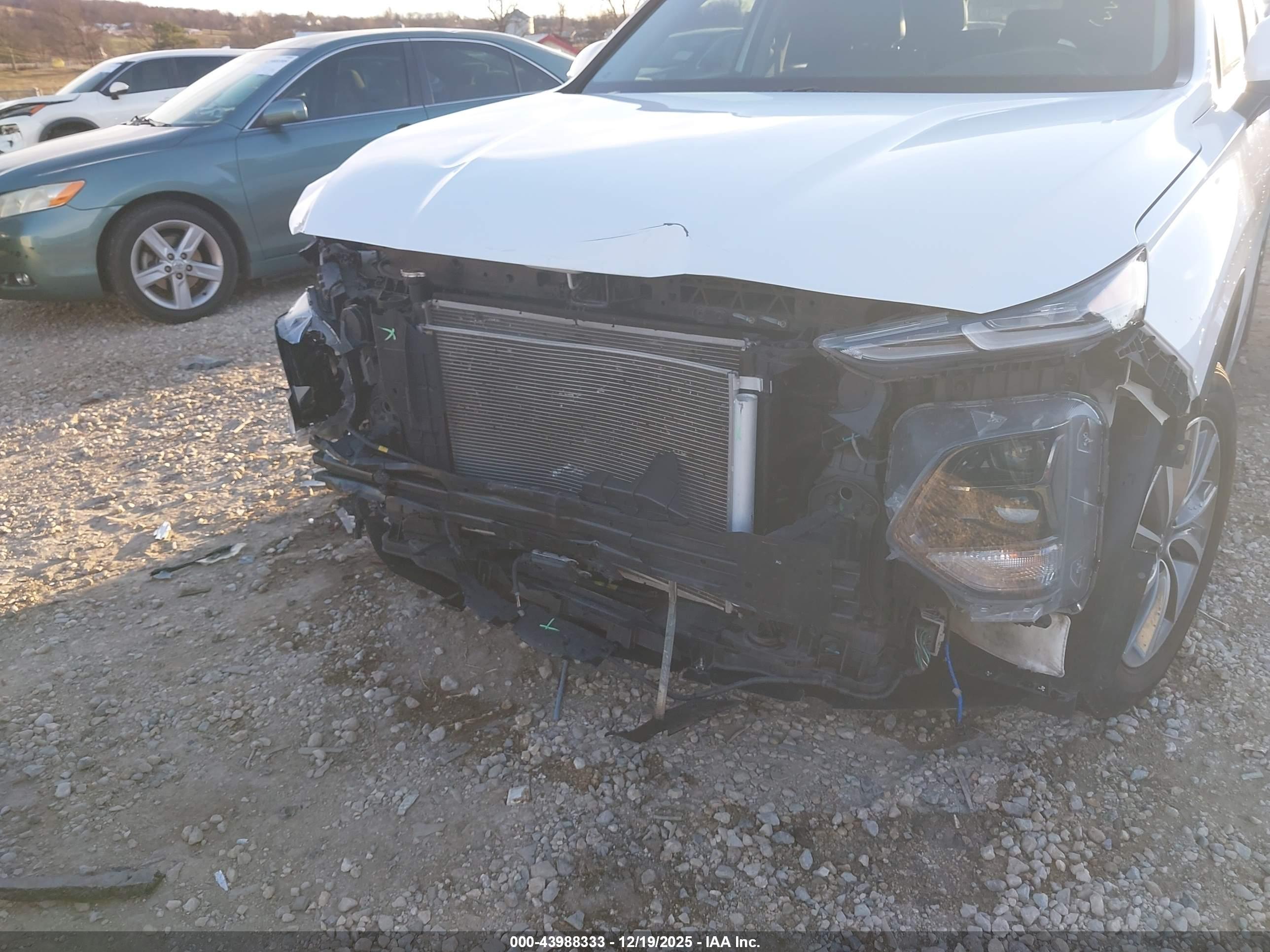 HYUNDAI SANTA image 6