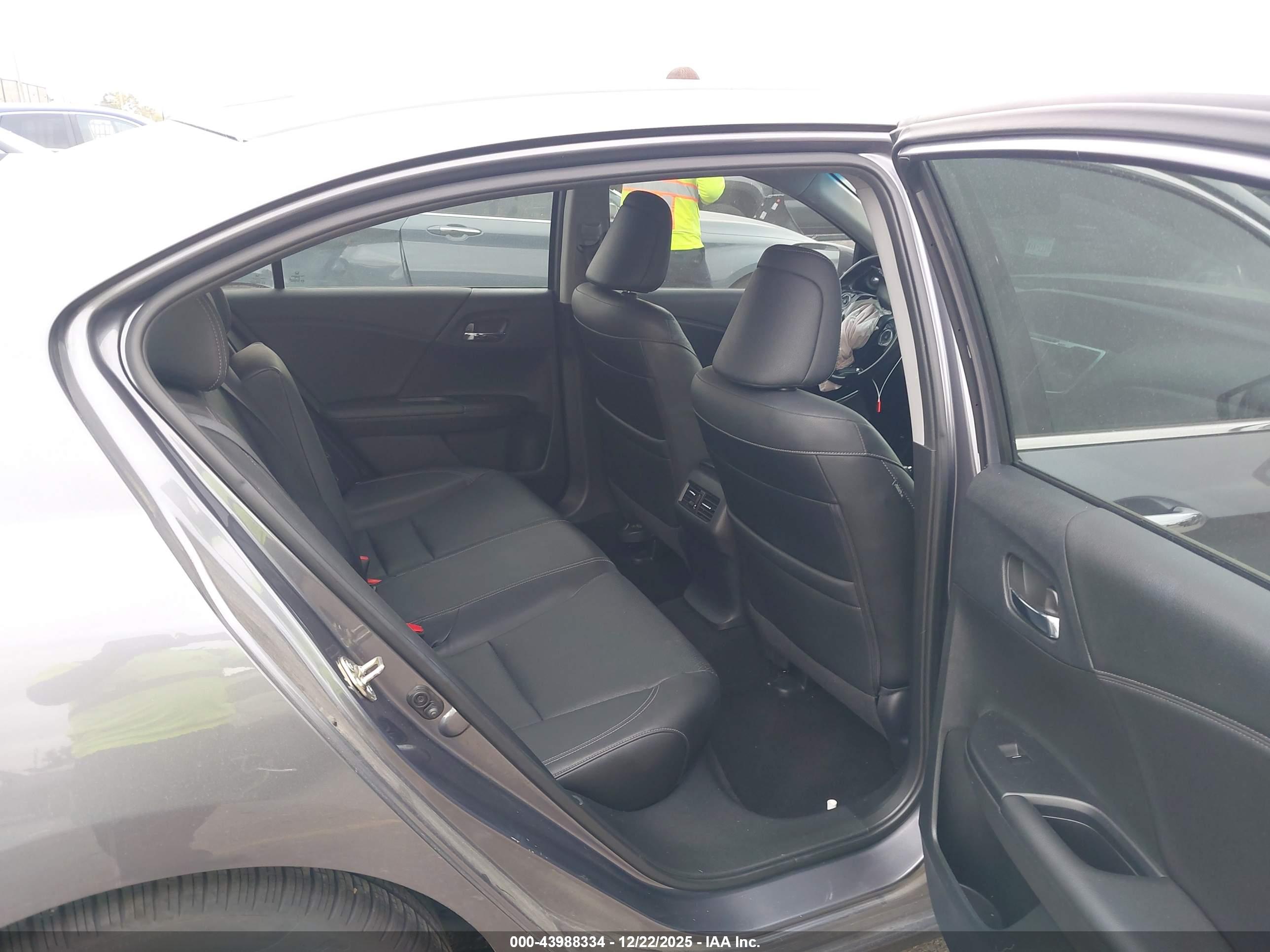HONDA ACCORD image 8