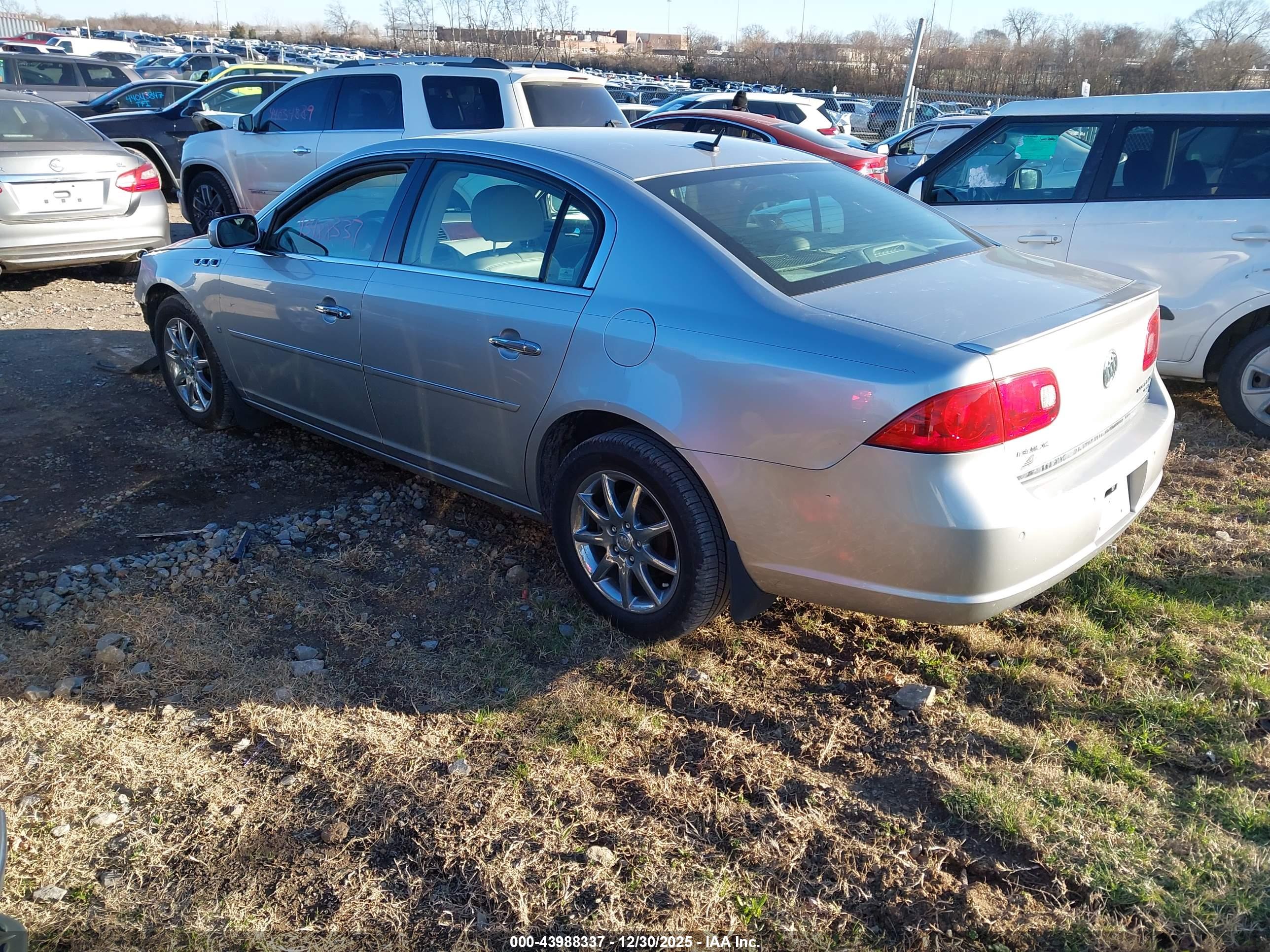 BUICK LUCERNE image 3