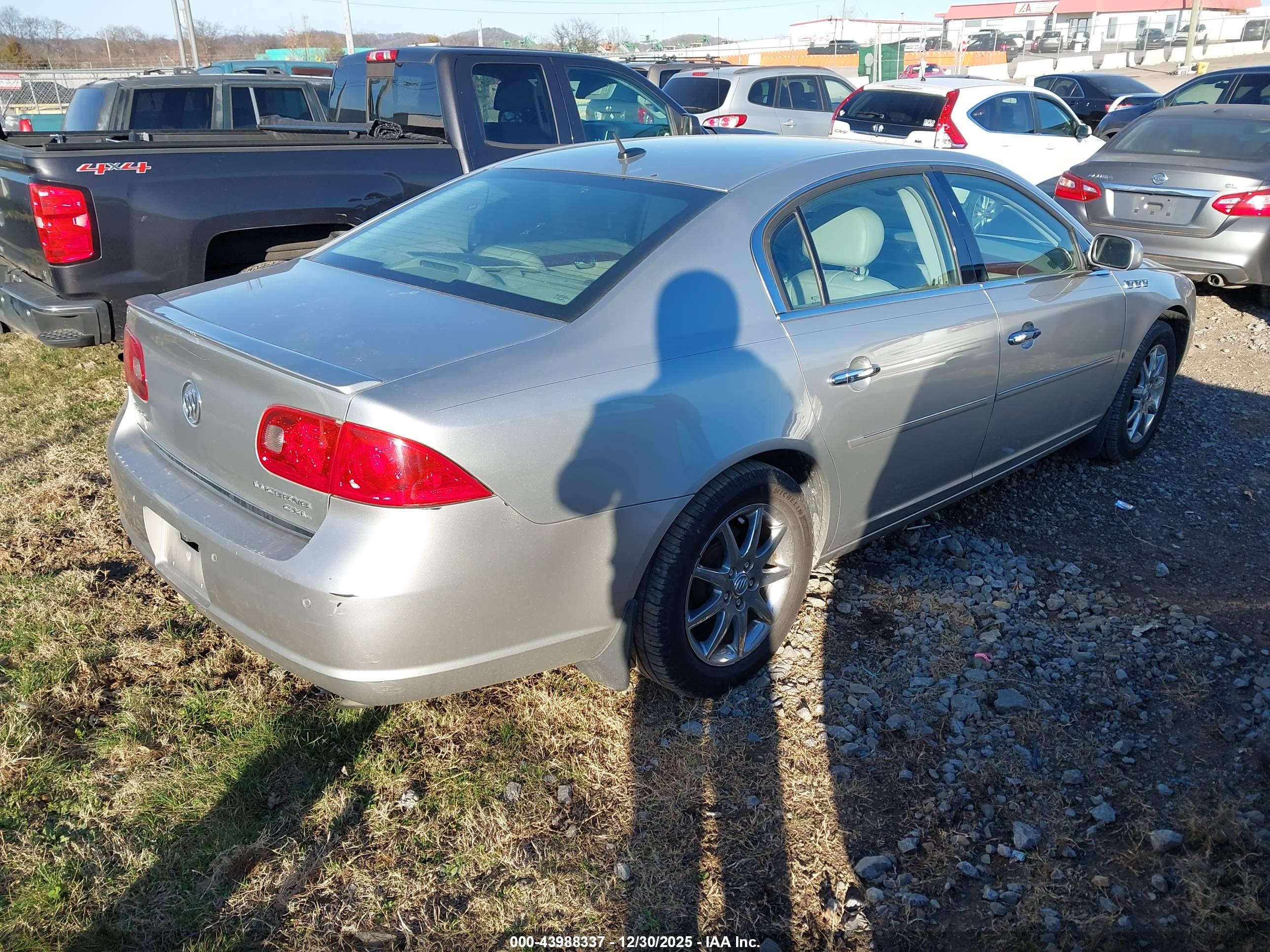 BUICK LUCERNE image 4