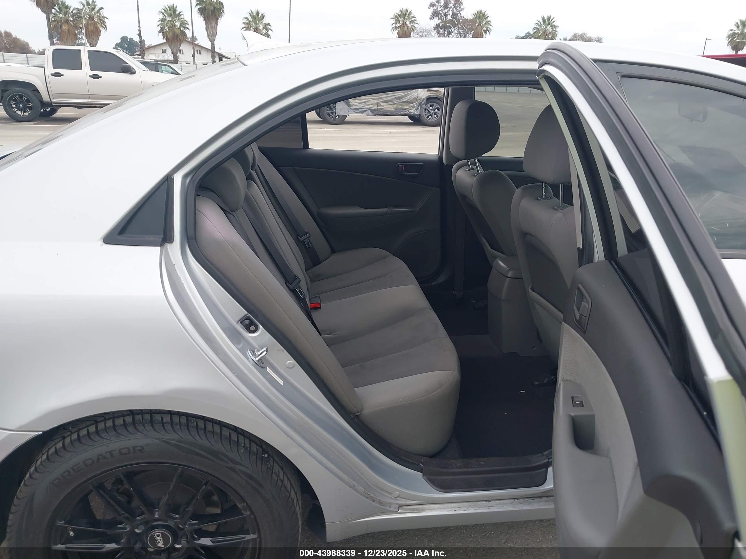 HYUNDAI SONATA image 8