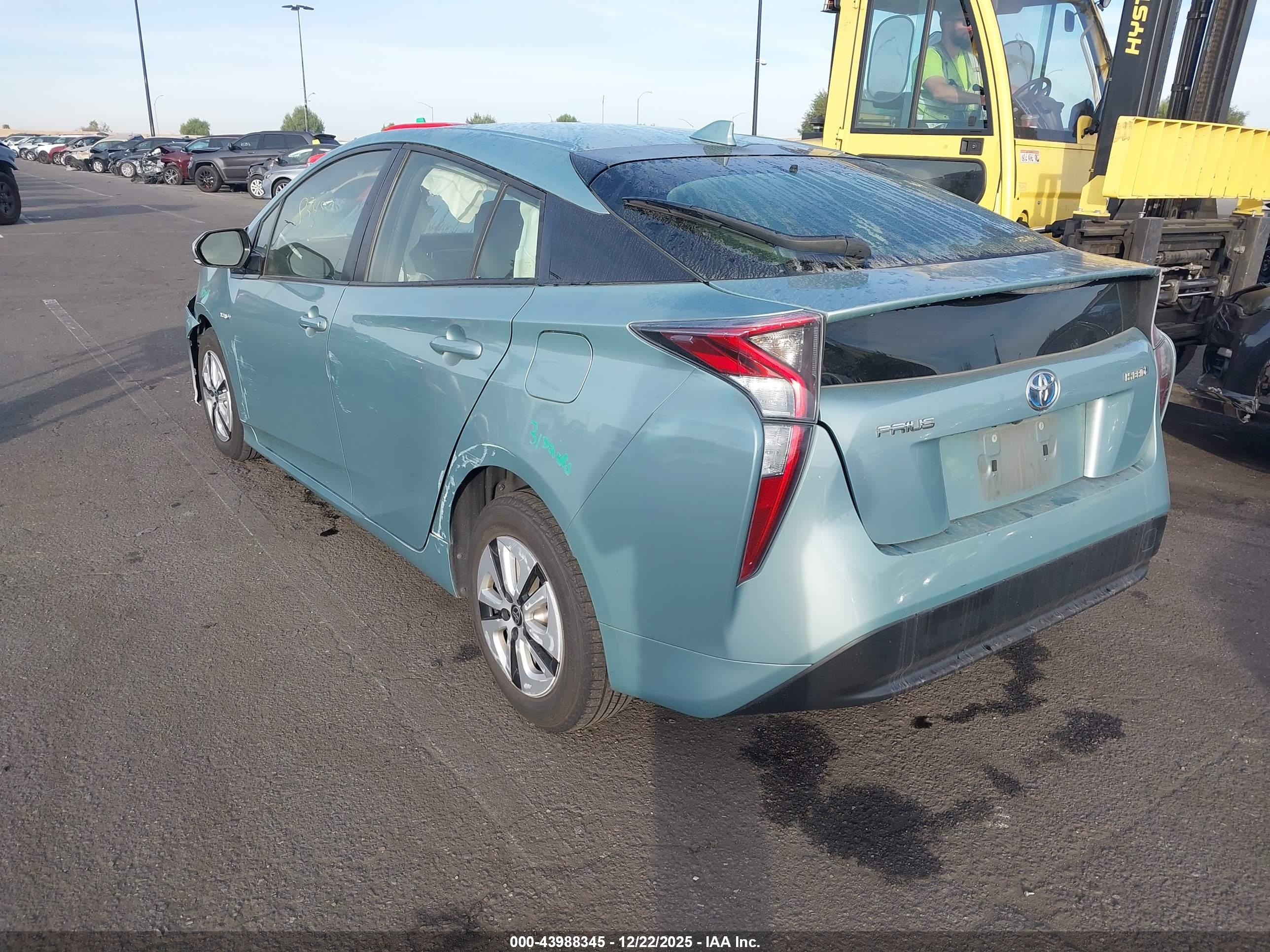 TOYOTA PRIUS image 3